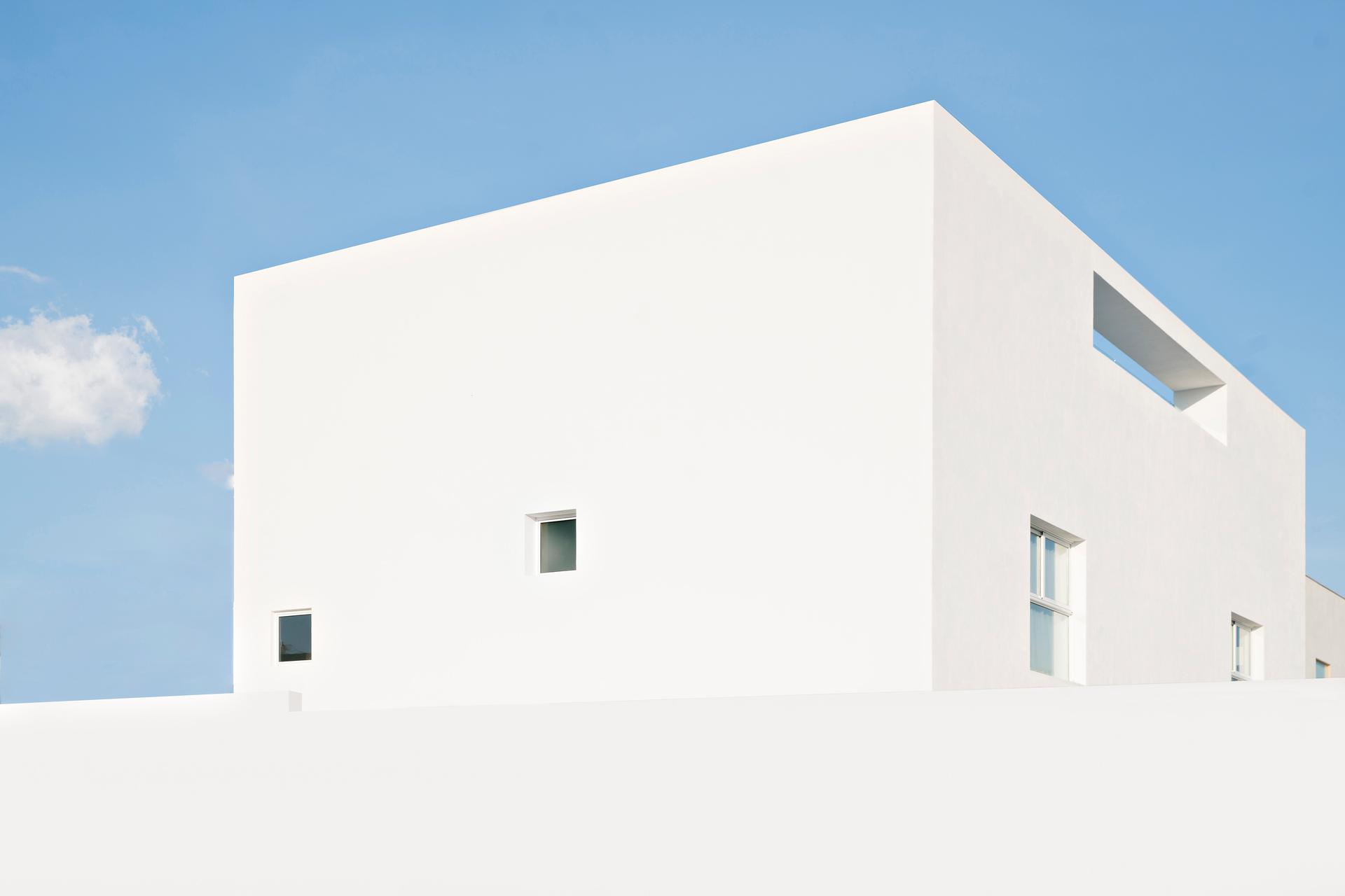 Domus Aurea by GLR Arquitectos + Estudio Alberto Campo Baeza - image 2