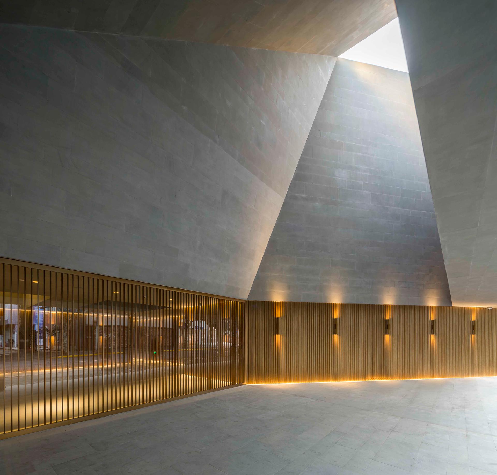 New Shanghai Theatre - image 8