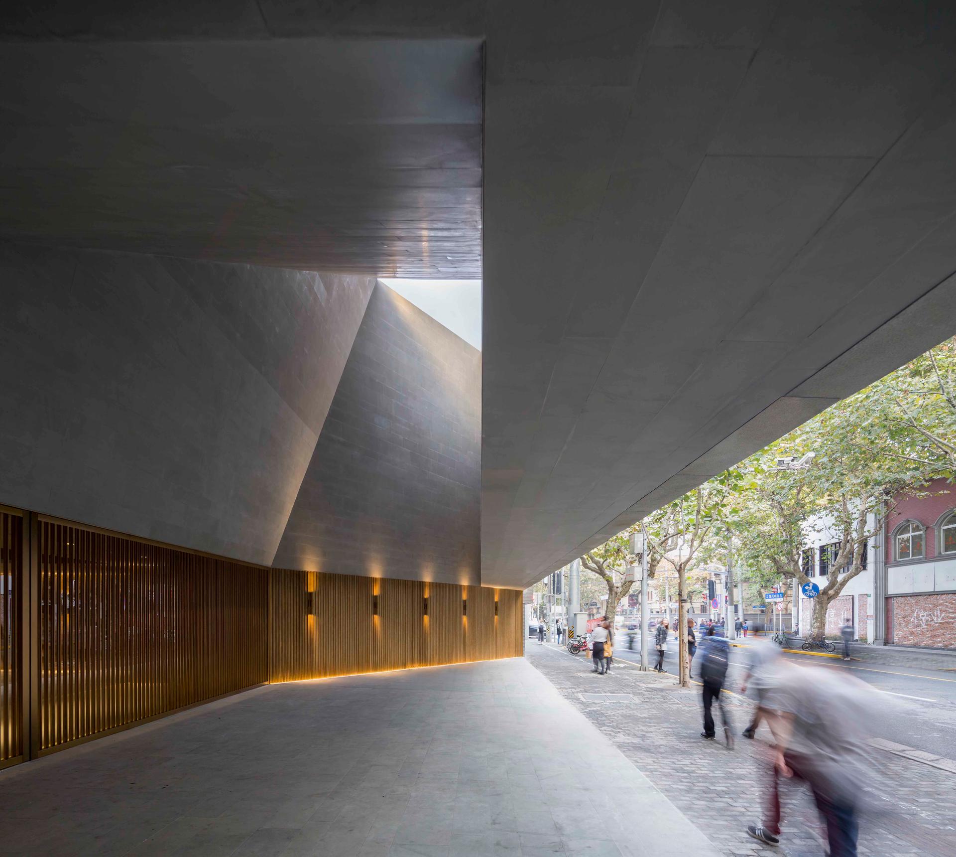 New Shanghai Theatre - image 12