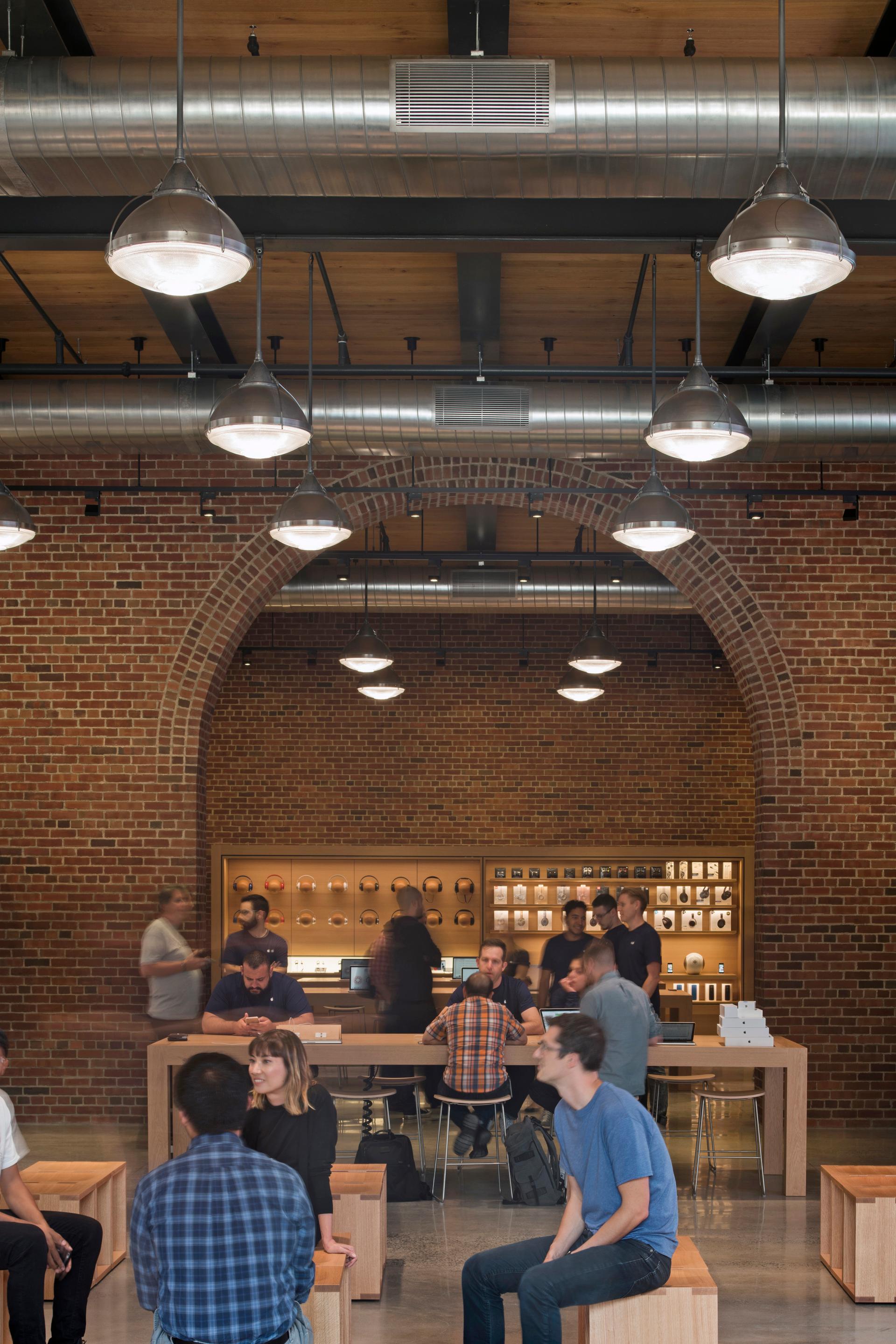 Apple Store, Williamsburg - image 5