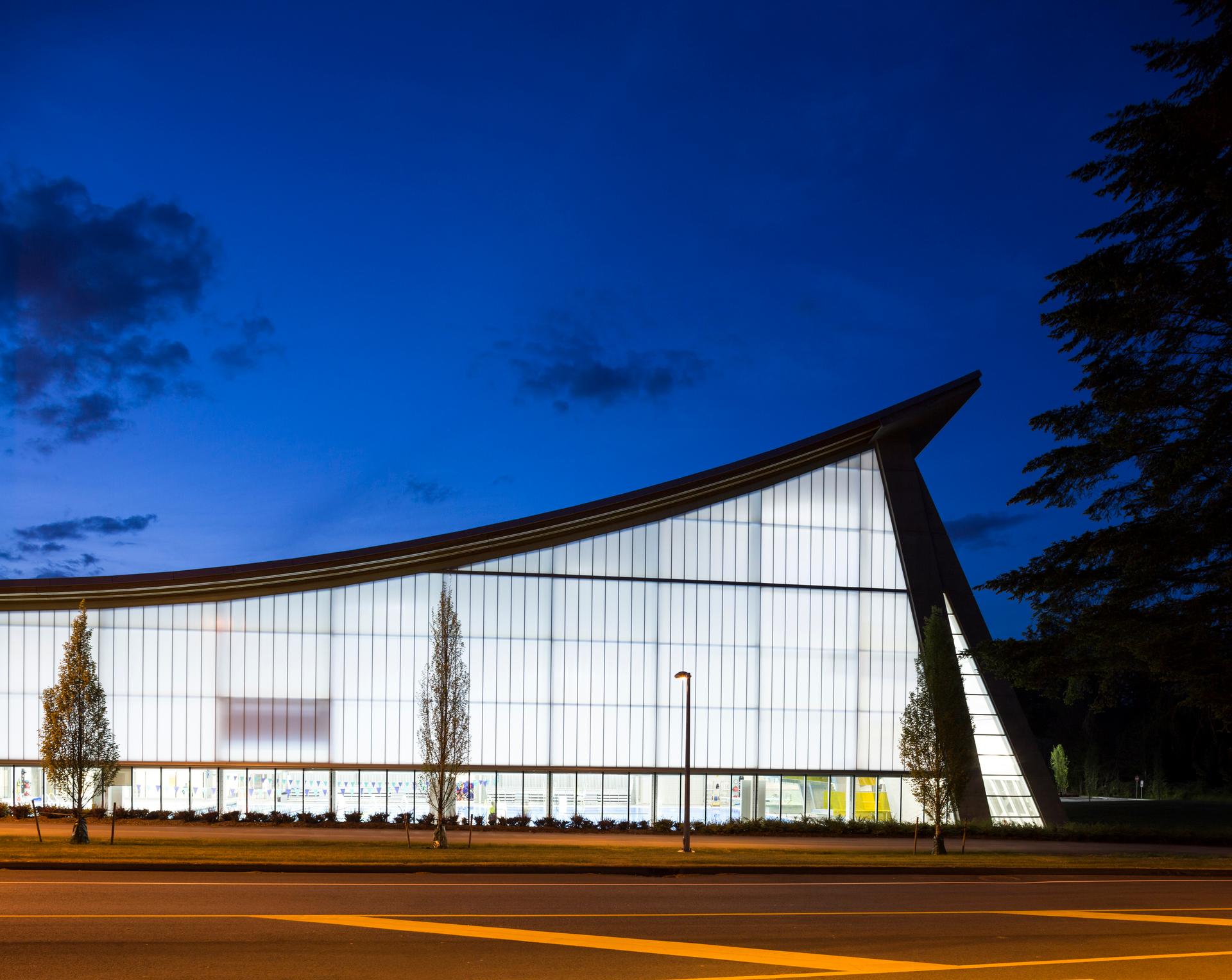 Grandview Heights Aquatic Centre - image 6