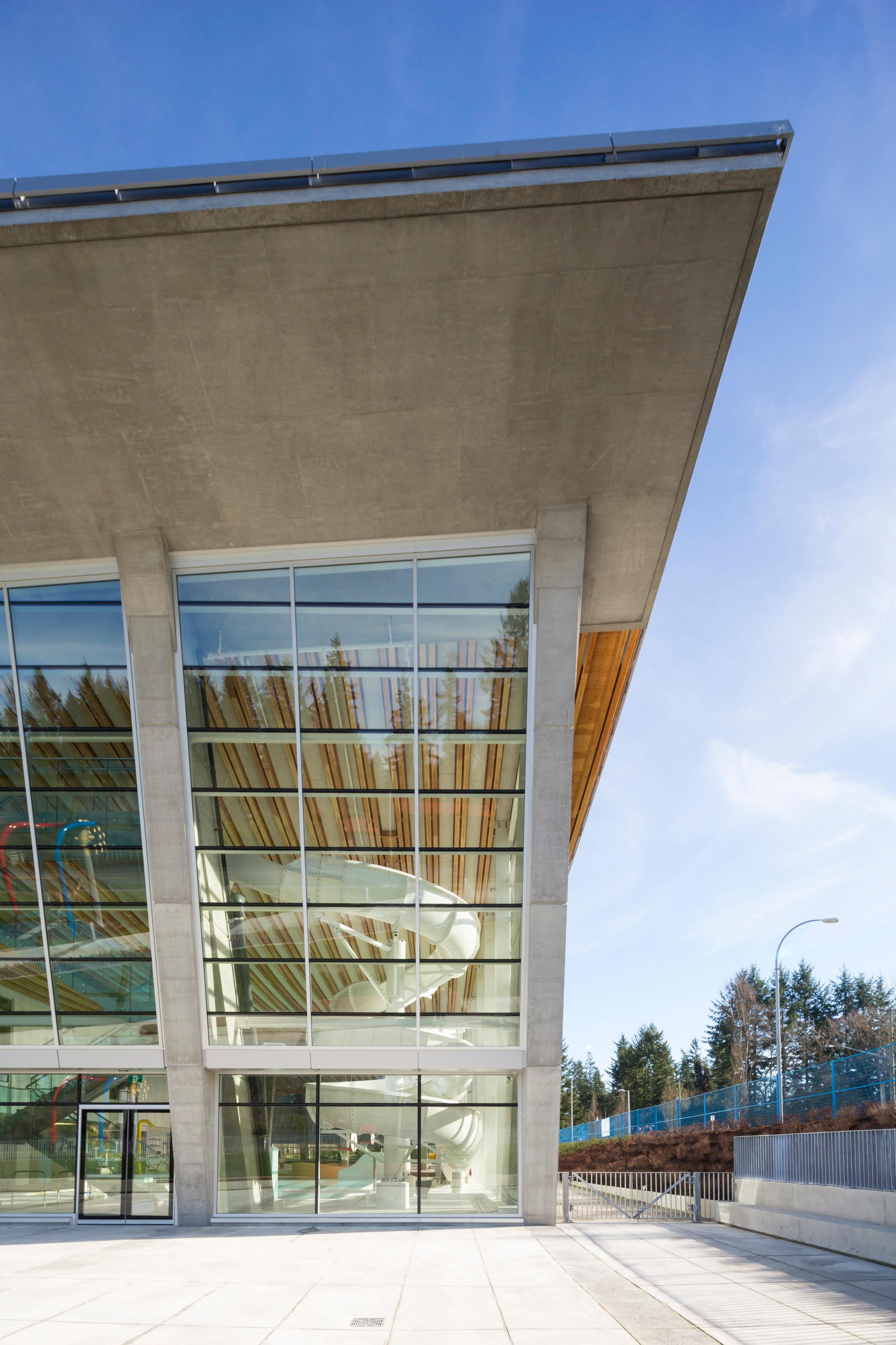 Grandview Heights Aquatic Centre - image 7