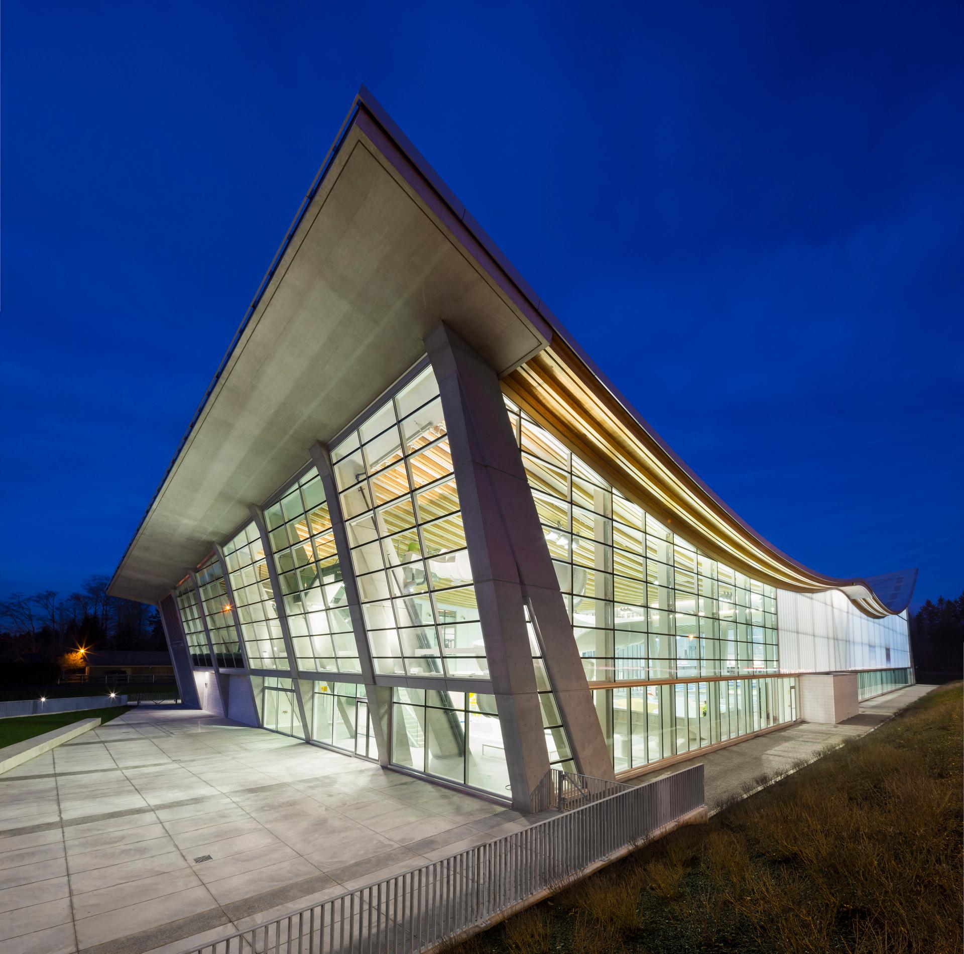 Grandview Heights Aquatic Centre - image 11