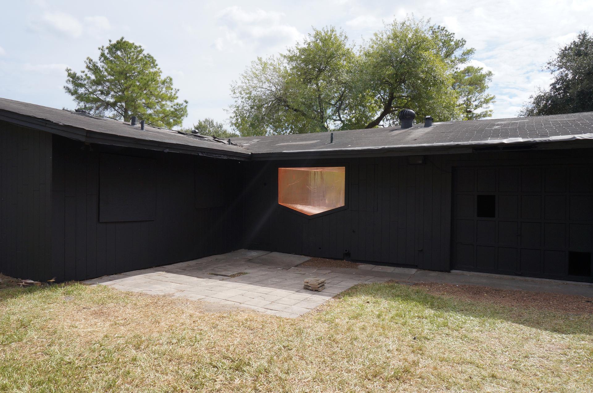 Sharp - image 5