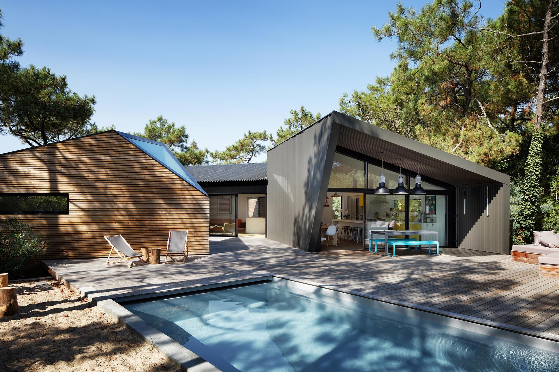 Holiday house with swimming pool in Cap Ferret (France) - image 2