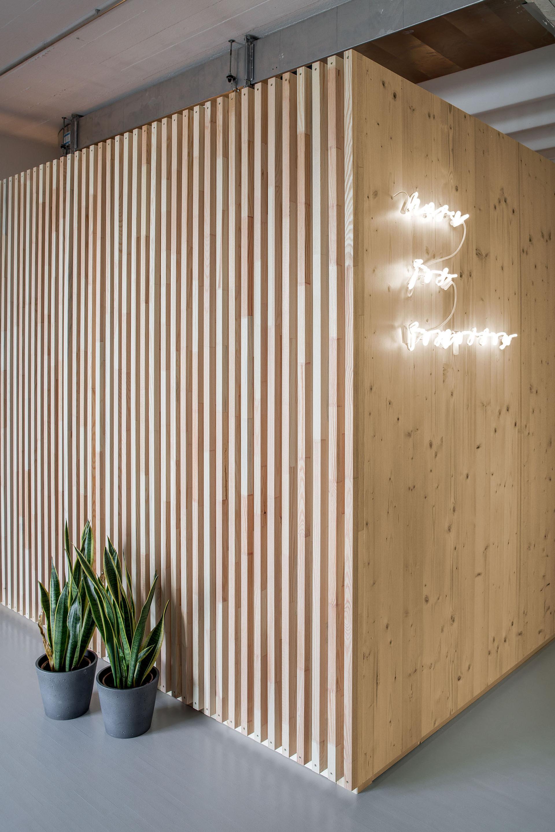 Razorfish - image 12