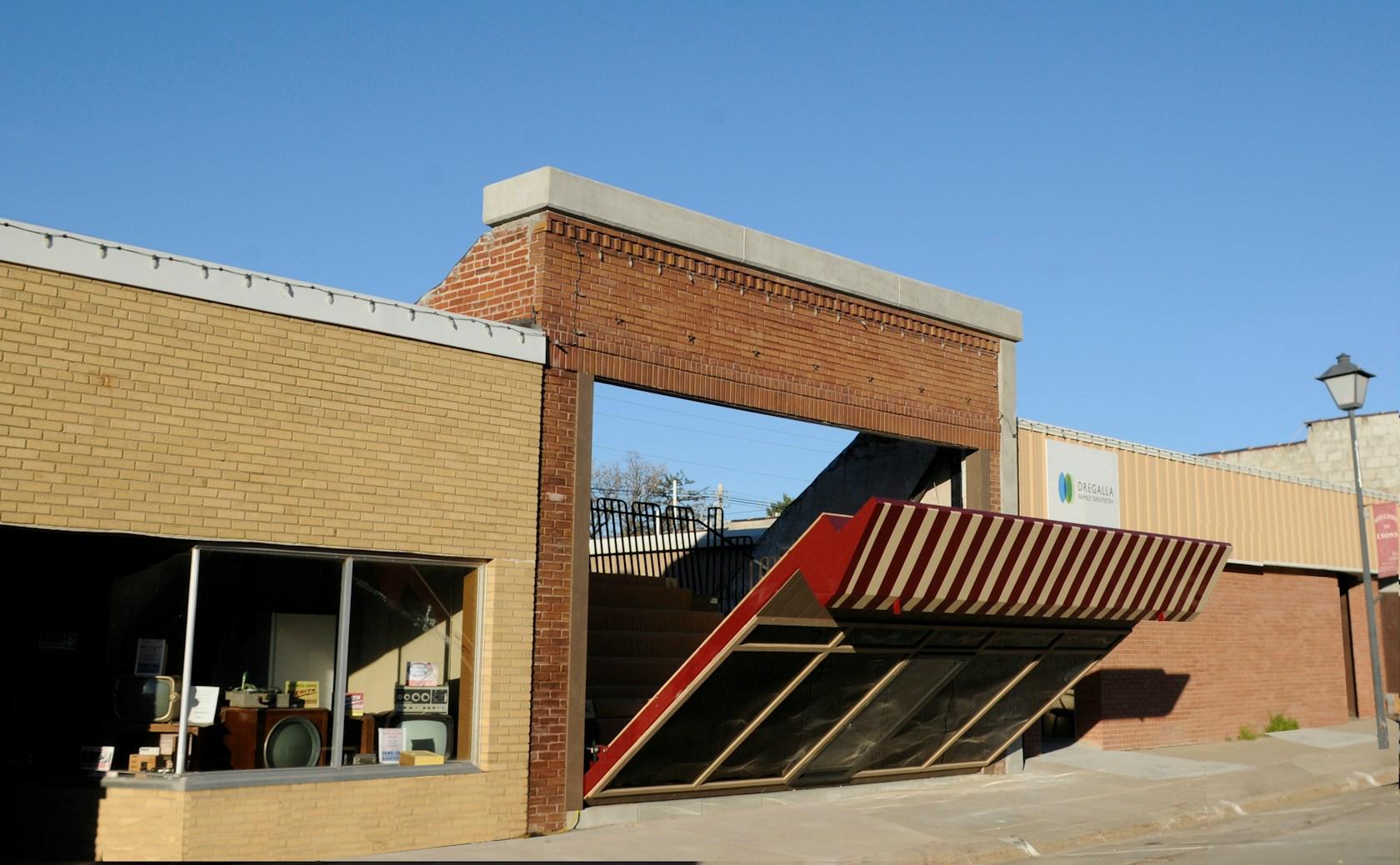 THE STOREFRONT THEATER - image 7