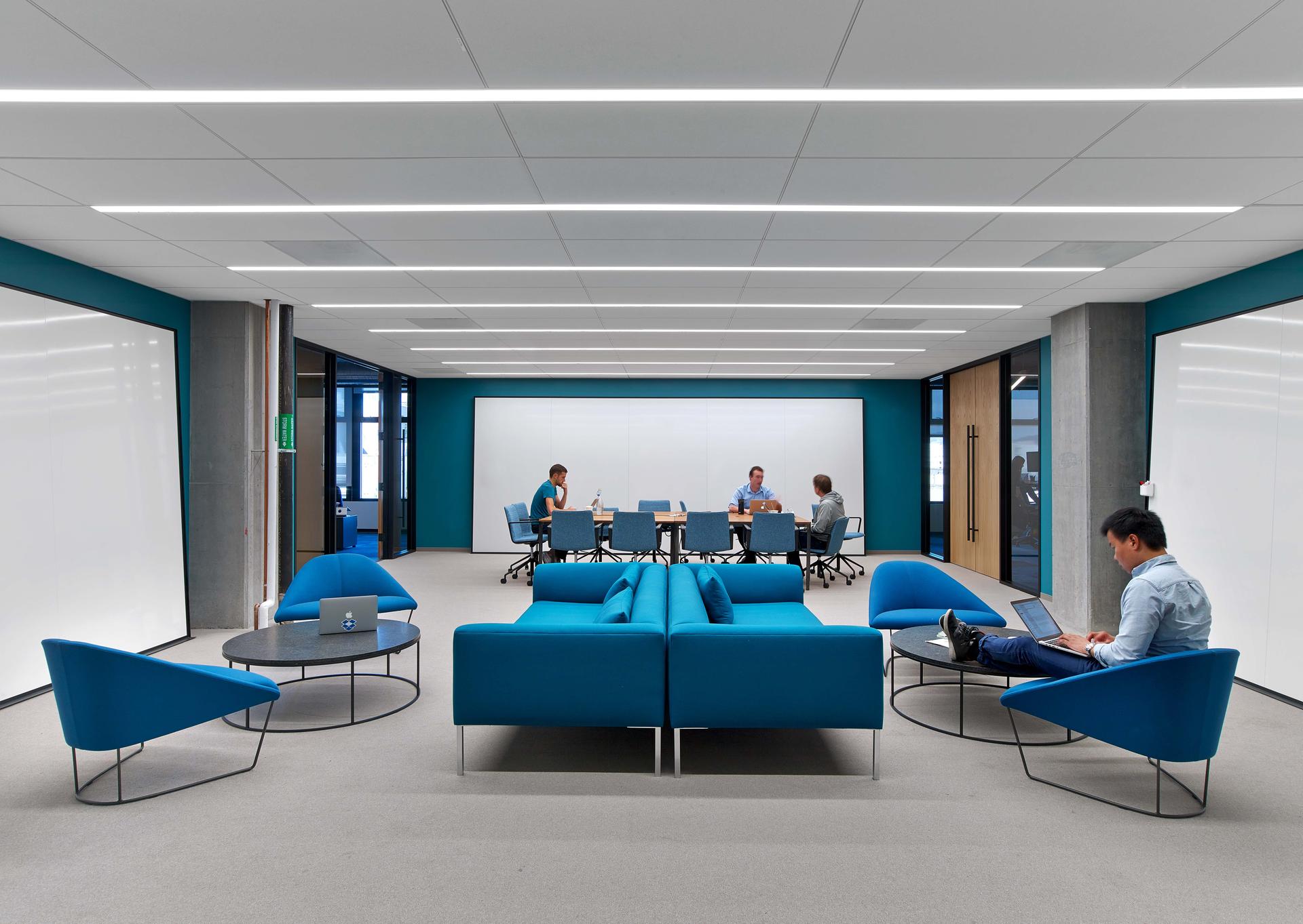 Dropbox HQ - image 12