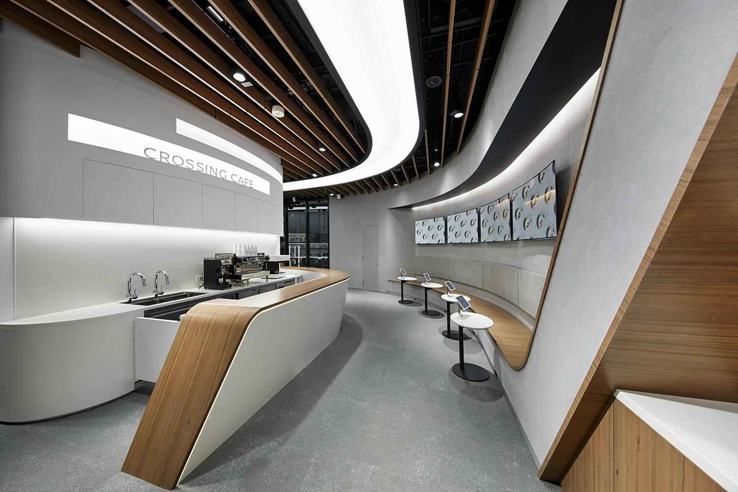 Nissan Crossing Experience Center - image 7