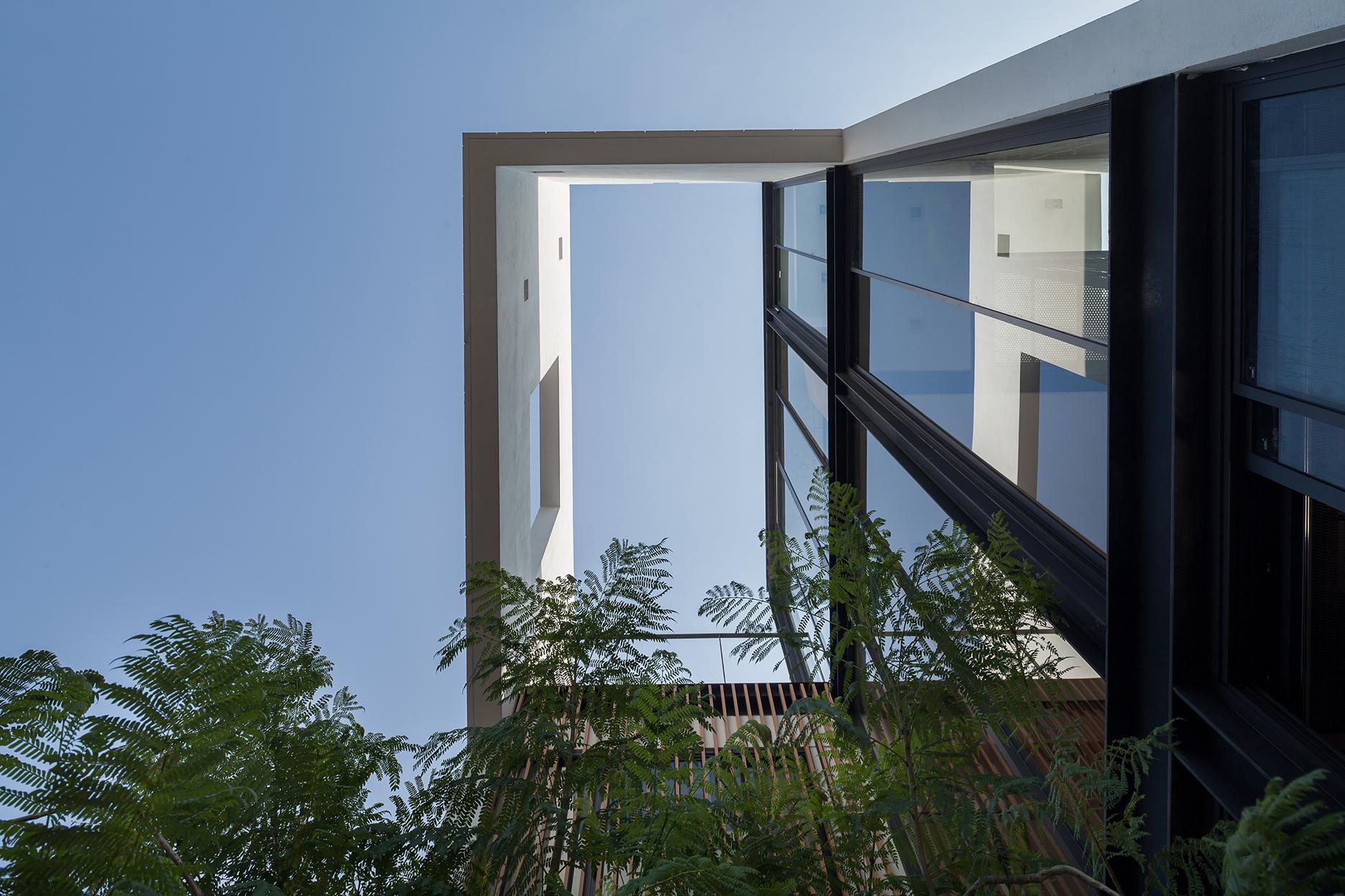 Aperture House - image 4