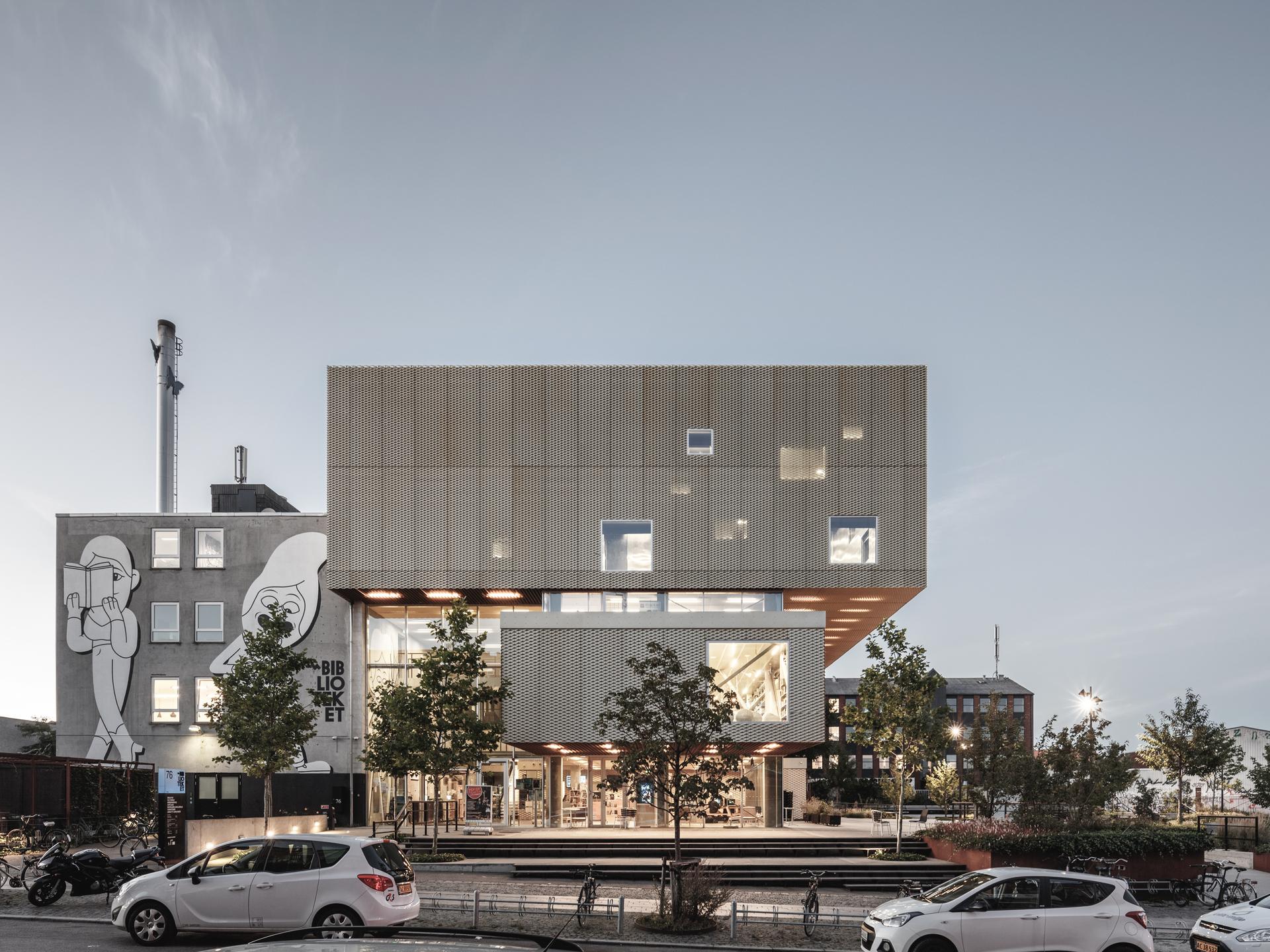 The Library - image 6