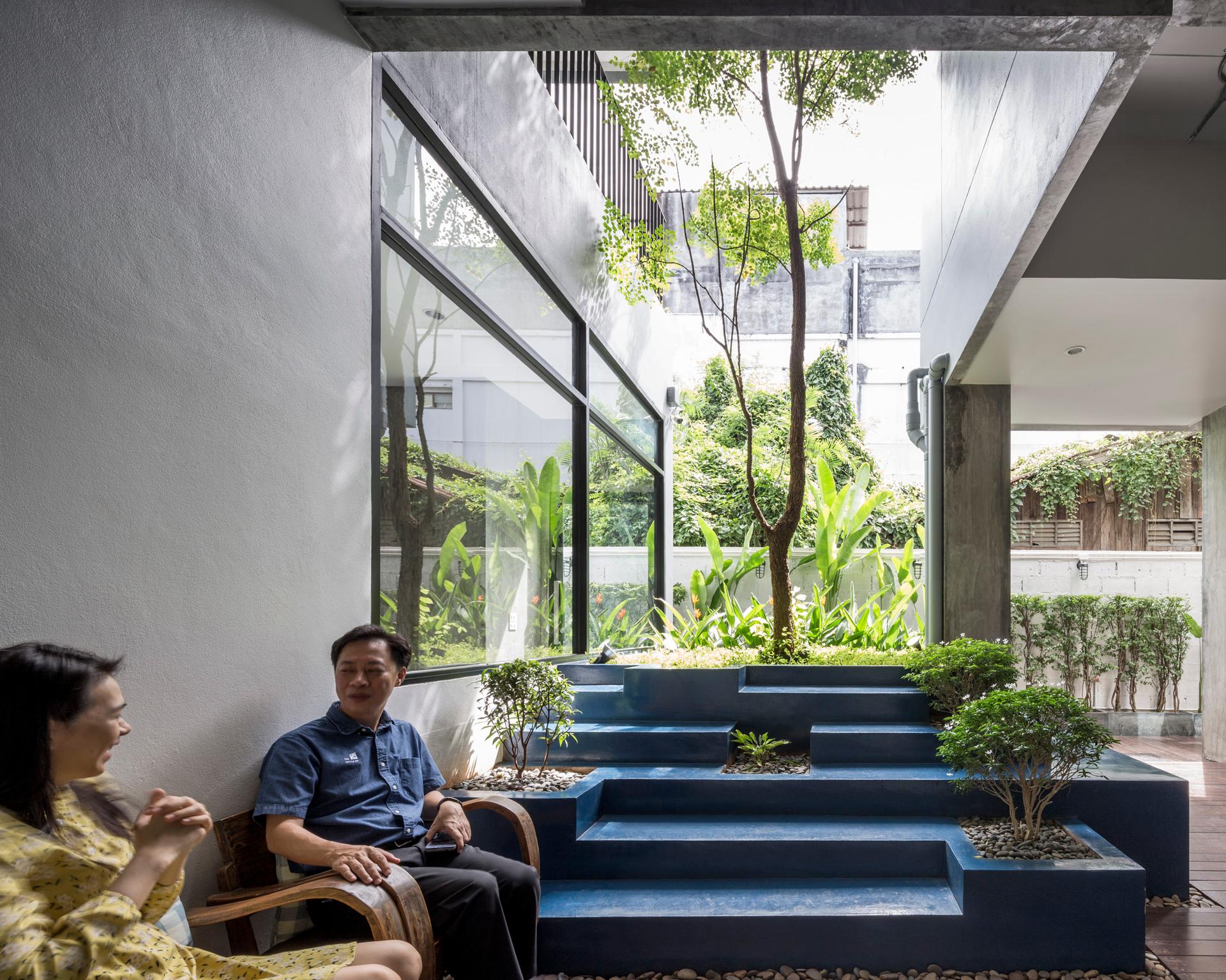 Multi-Place - image 6
