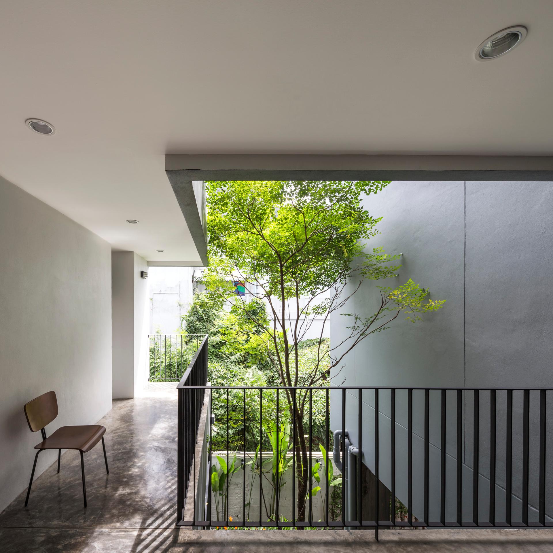 Multi-Place - image 8