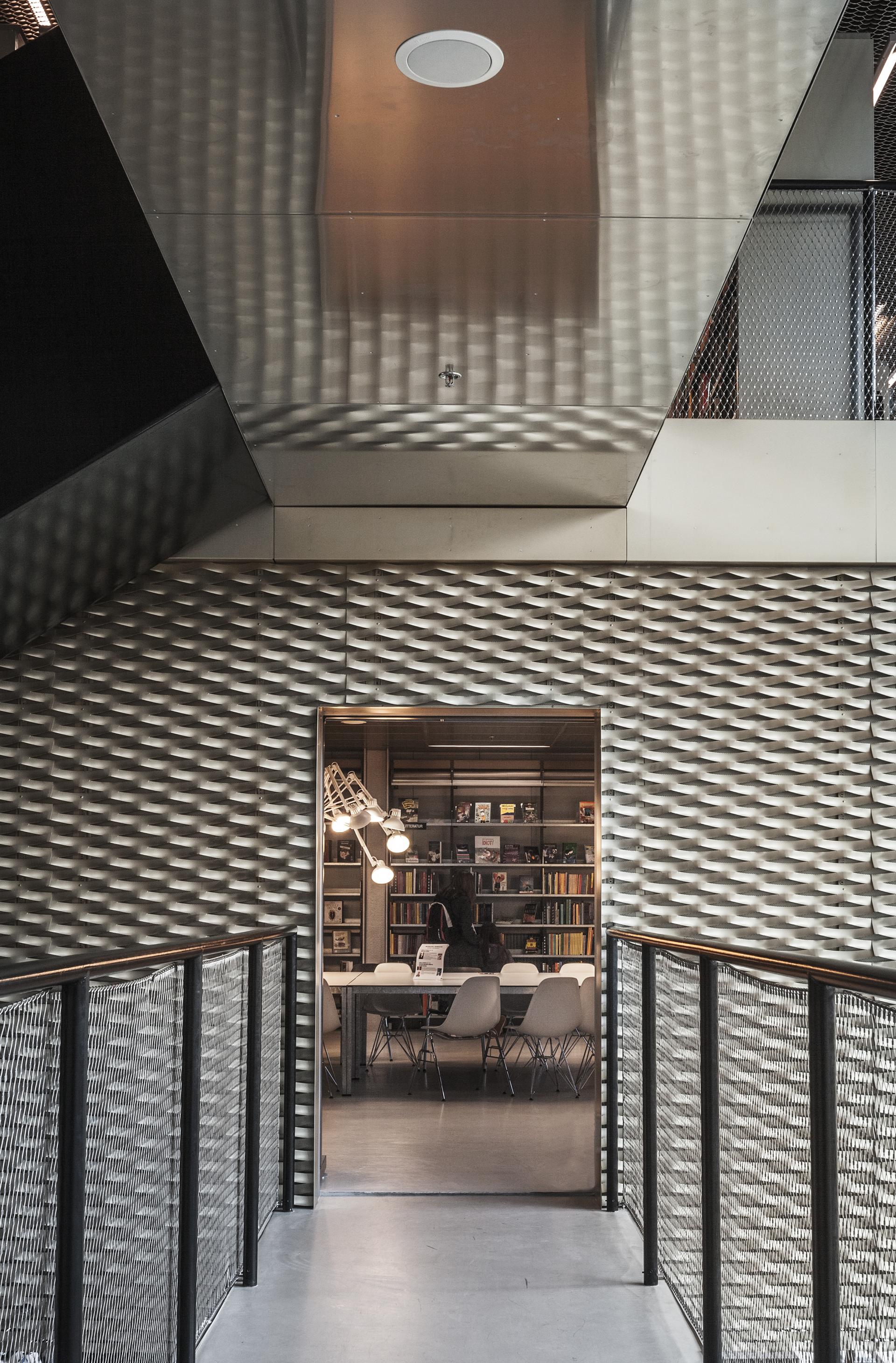 The Library - image 10