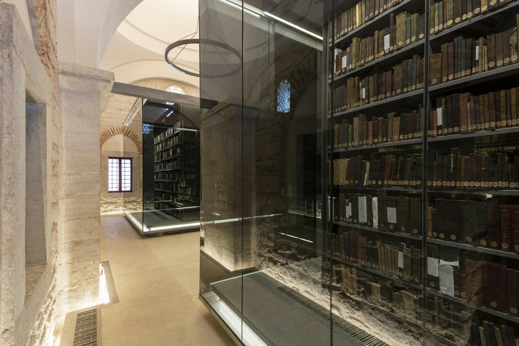 Beyazit State Library - image 9