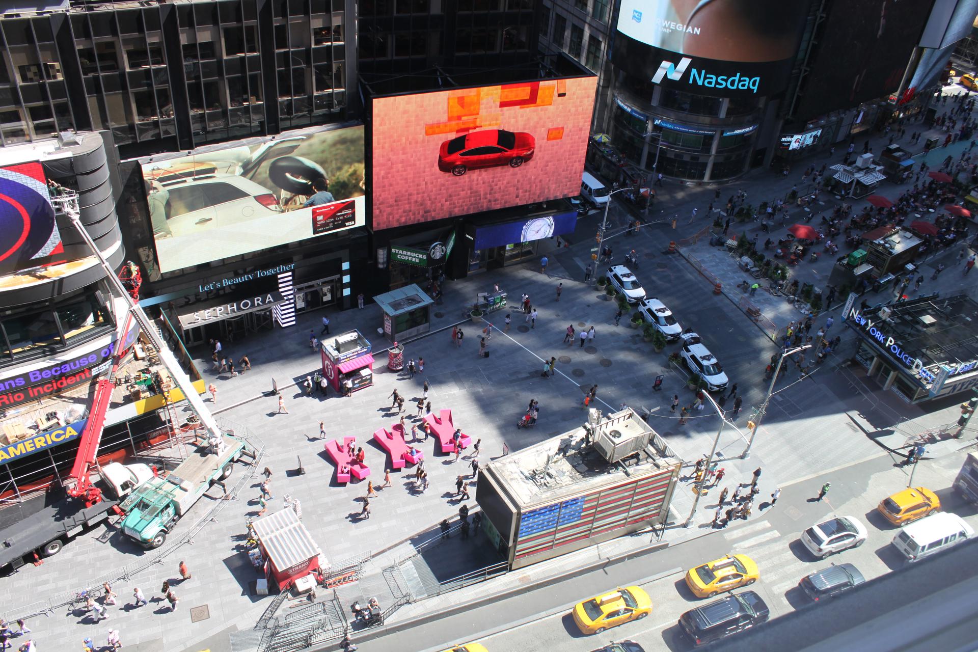 XXX TIMES SQUARE WITH LOVE - image 3