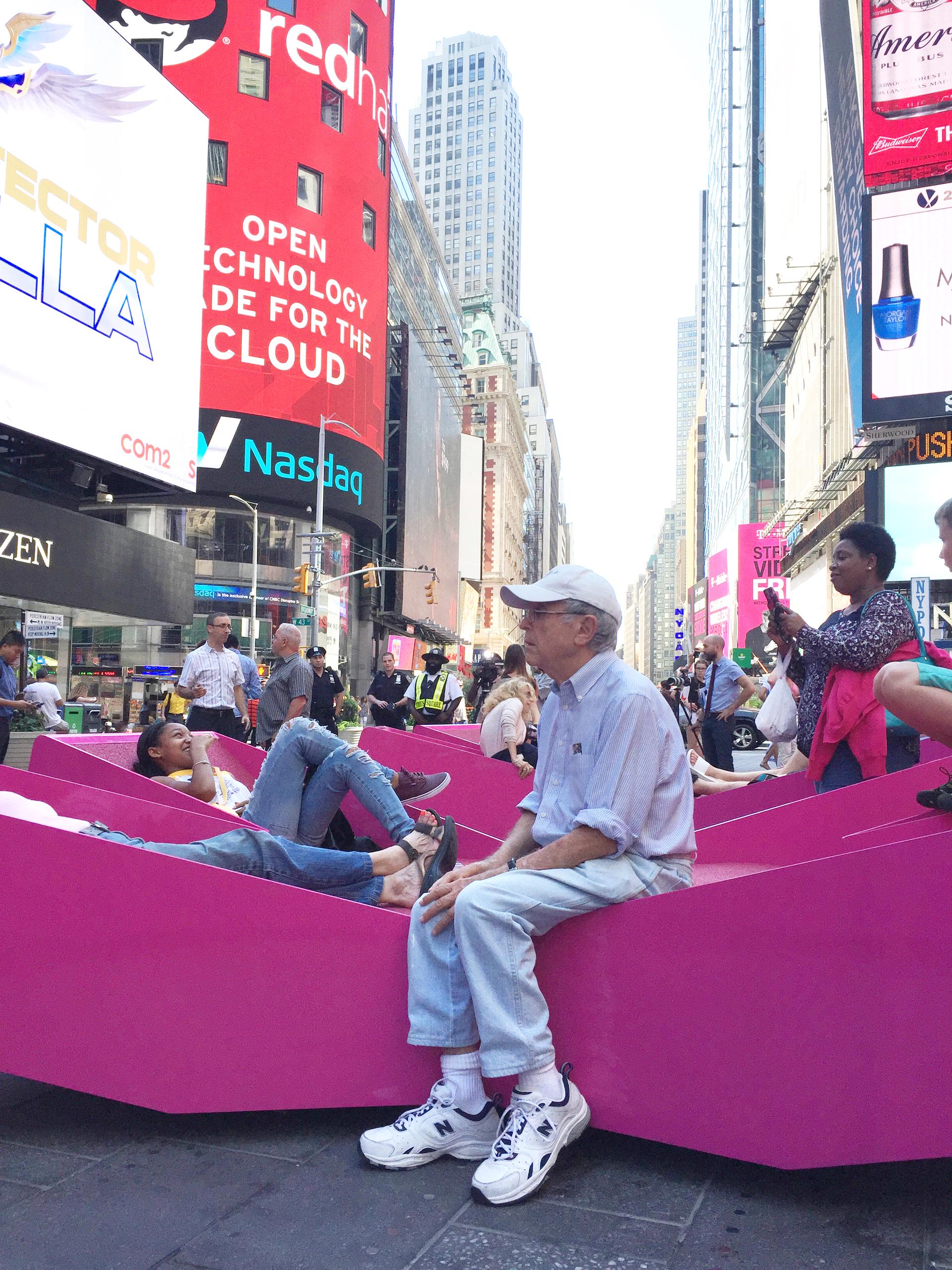 XXX TIMES SQUARE WITH LOVE - image 5