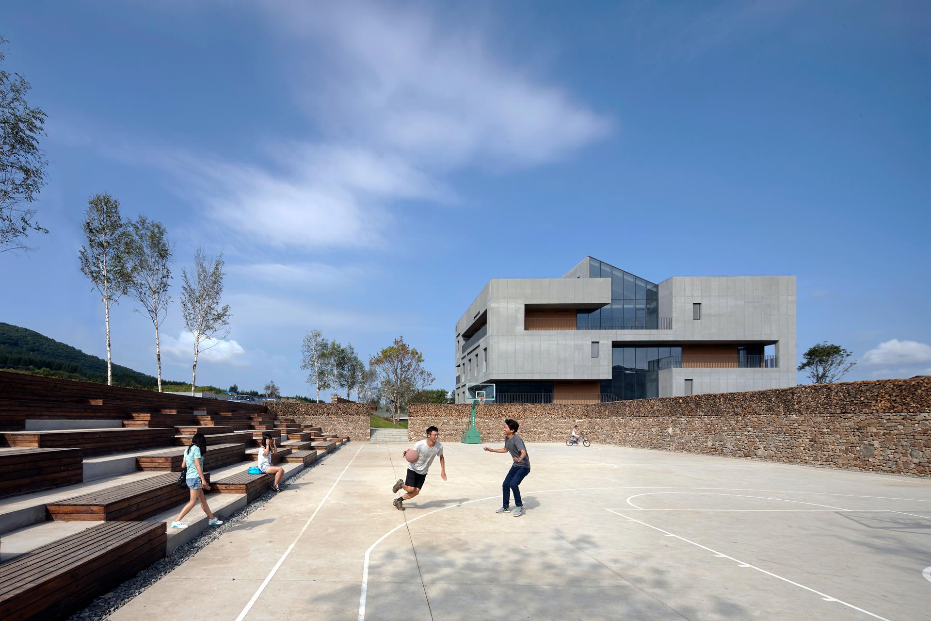 New Youth Commune - image 11