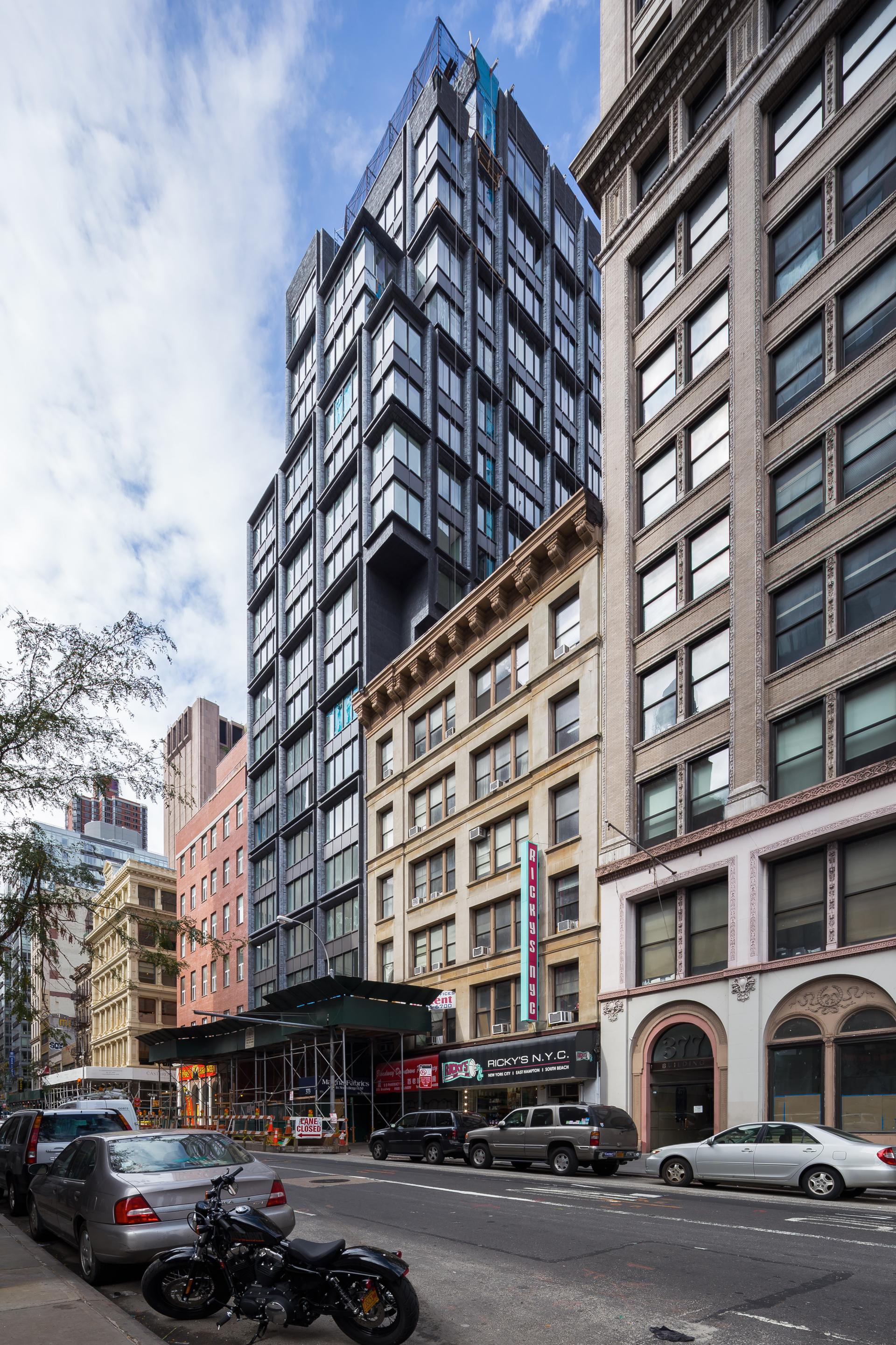 371 Broadway