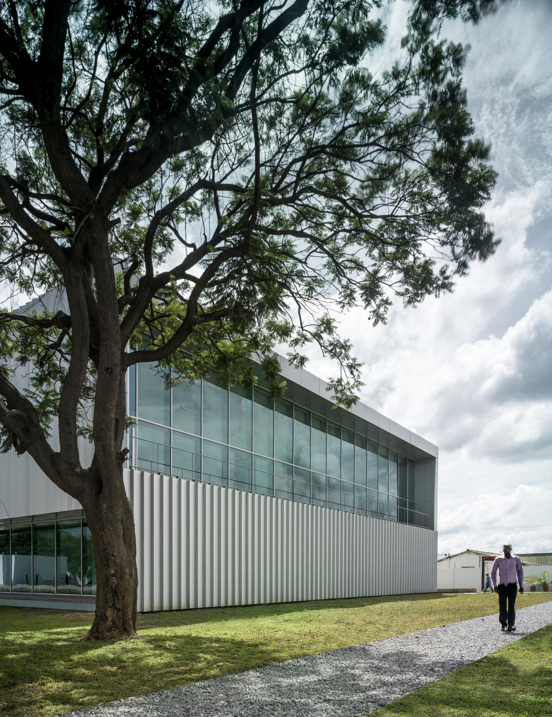 ZM Operations Building - image 5