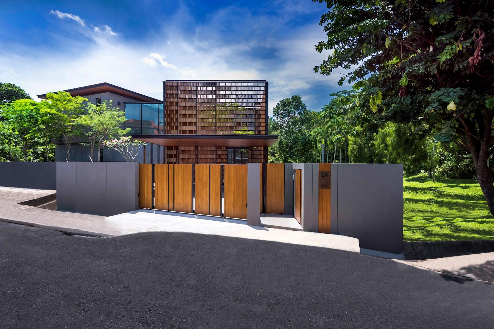 House 24 - image 4