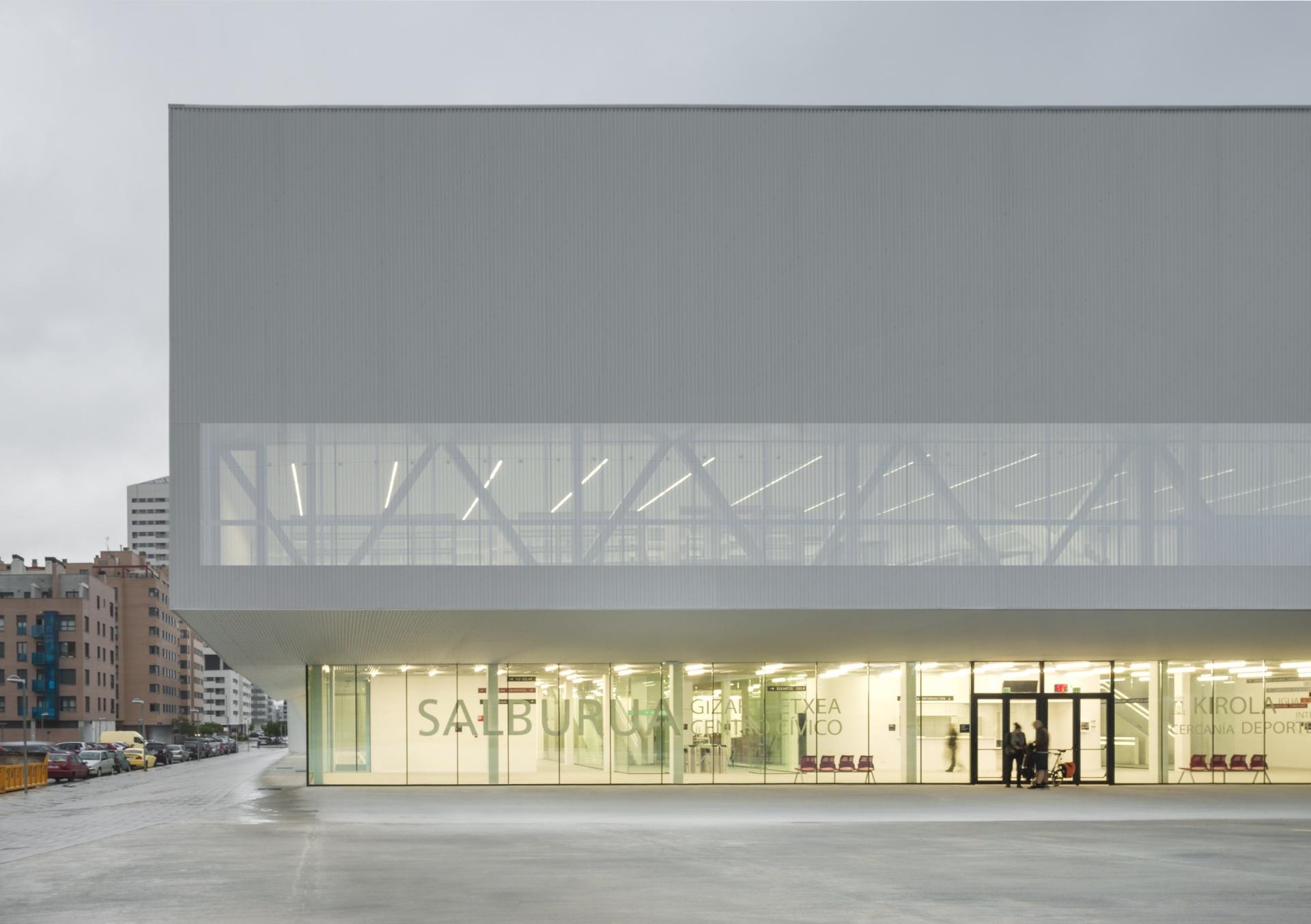 Salburua Civic Center - image 2
