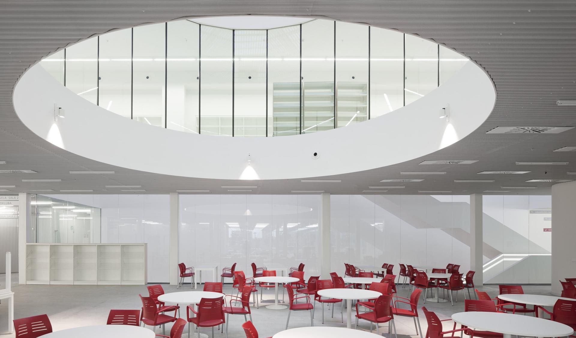 Salburua Civic Center - image 8