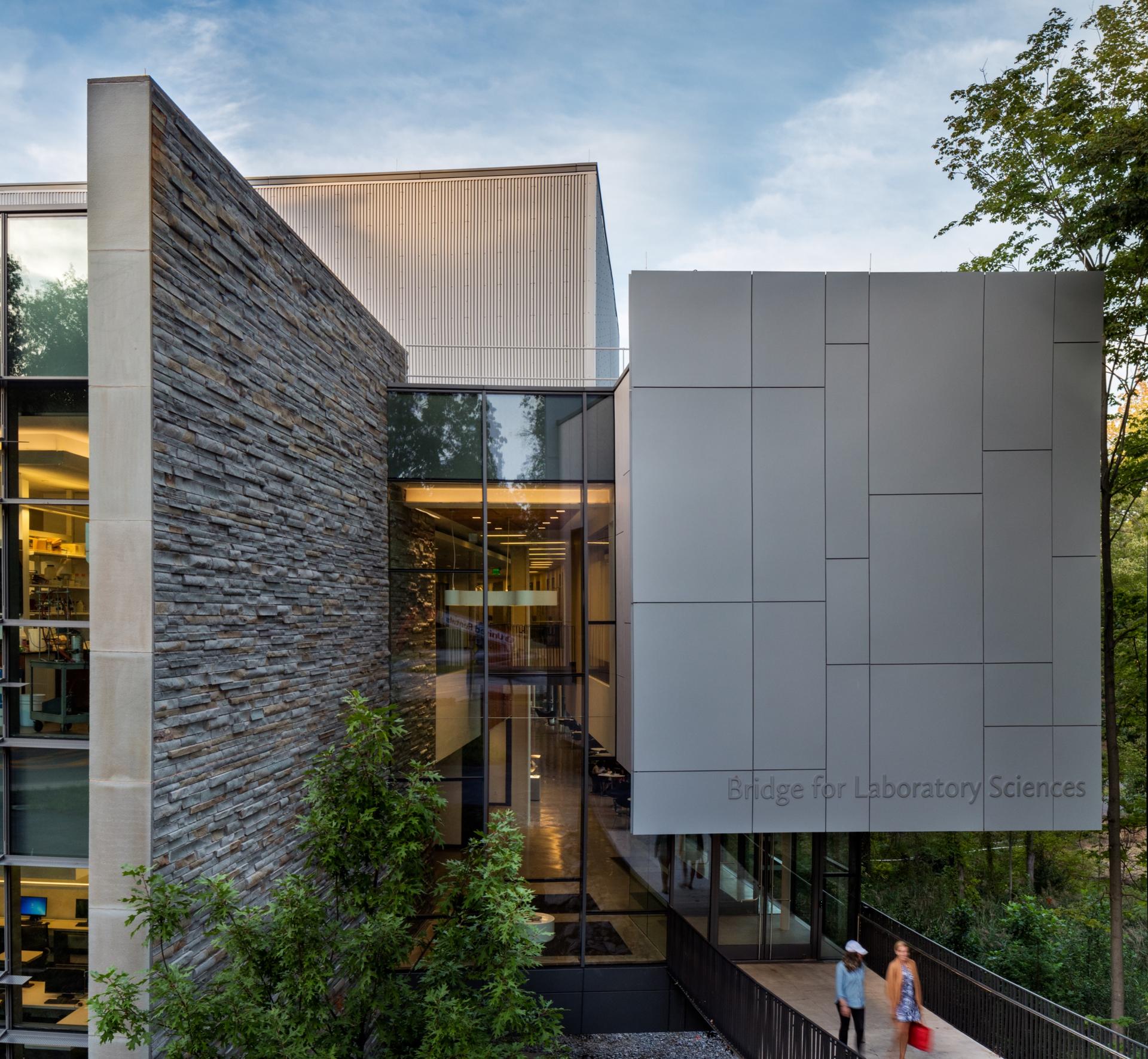 Bridge for Laboratory Sciences building, Vassar College, Integrated Science Center - image 10