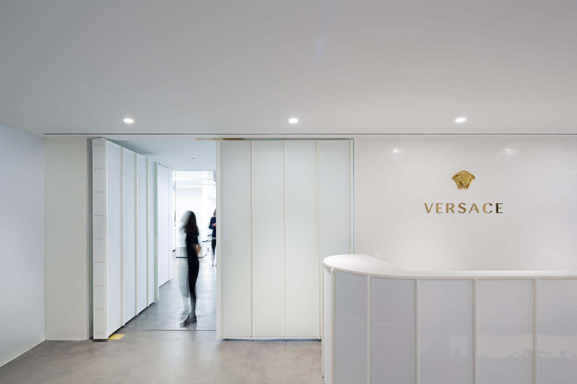Versace Showroom - image 4