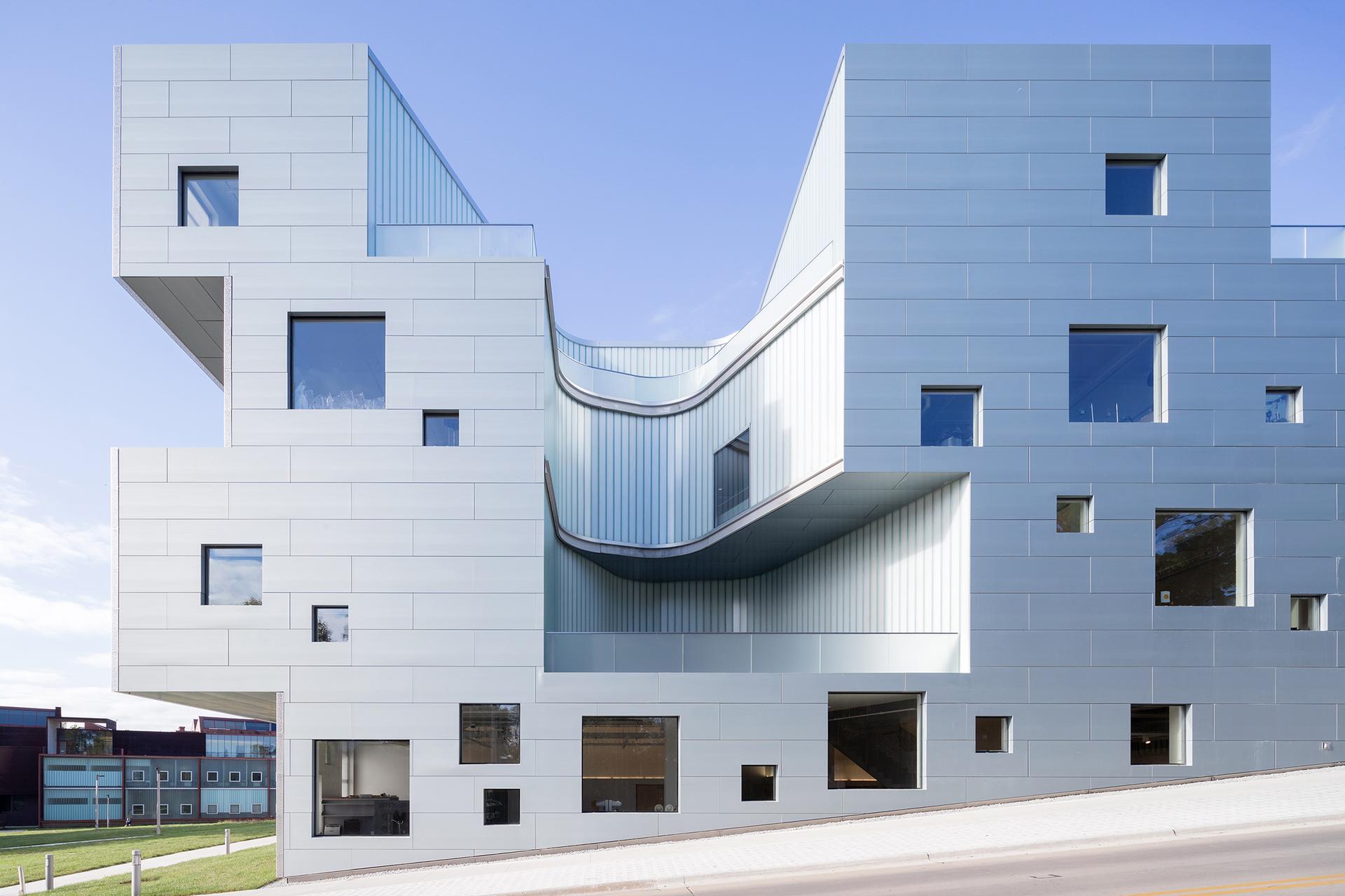 Visual Arts Building, University of Iowa - image 2