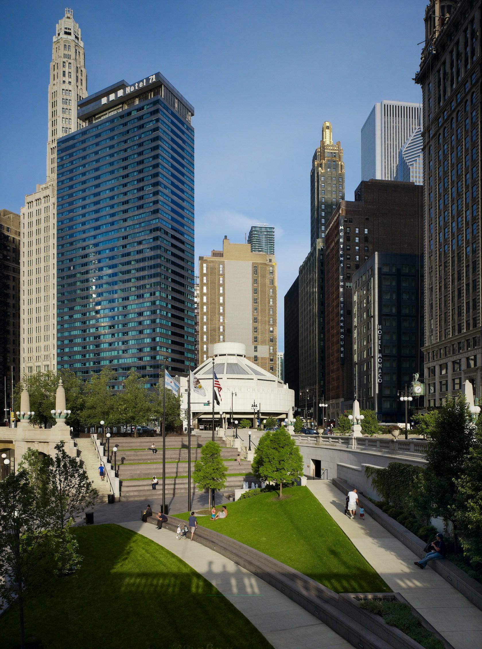 Chicago Riverwalk - image 5