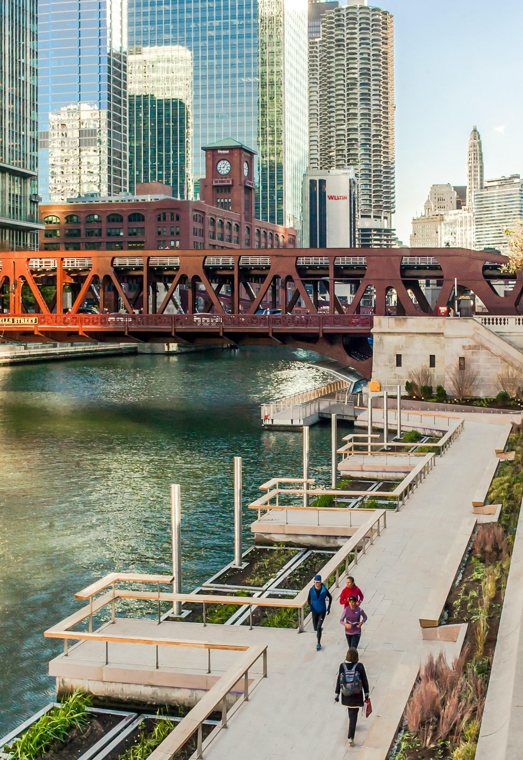 Chicago Riverwalk - image 14