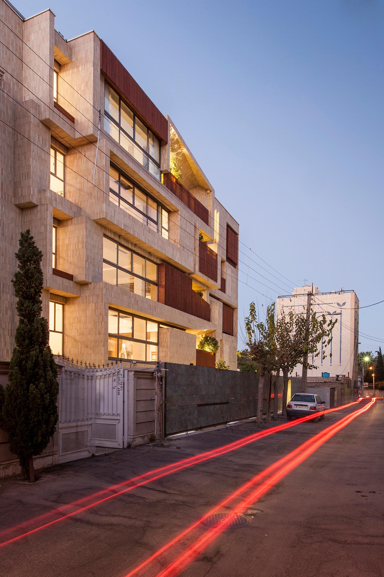 Five House Residential Building - image 2