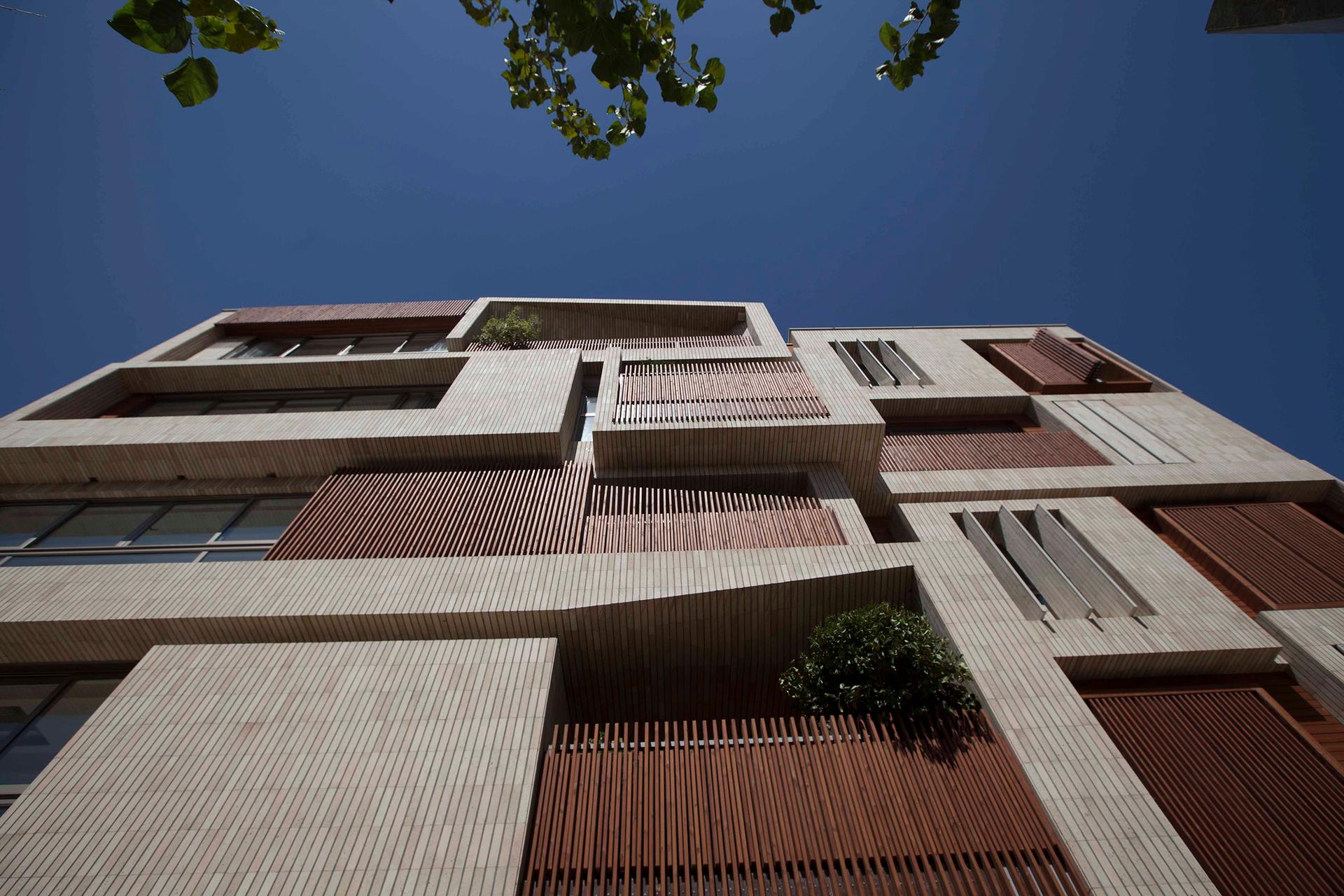 Five House Residential Building - image 5