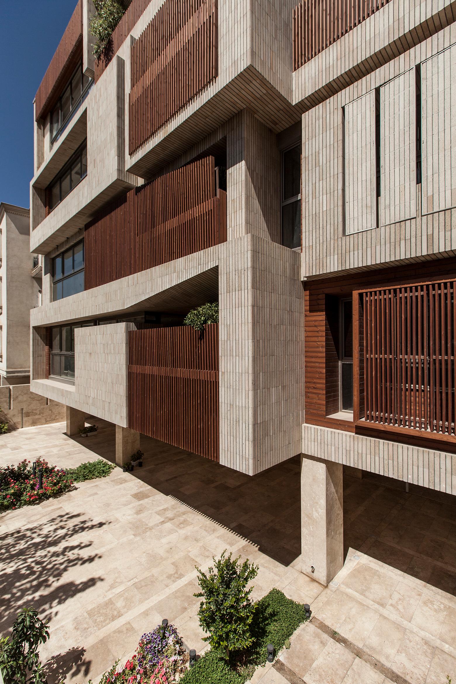 Five House Residential Building - image 9