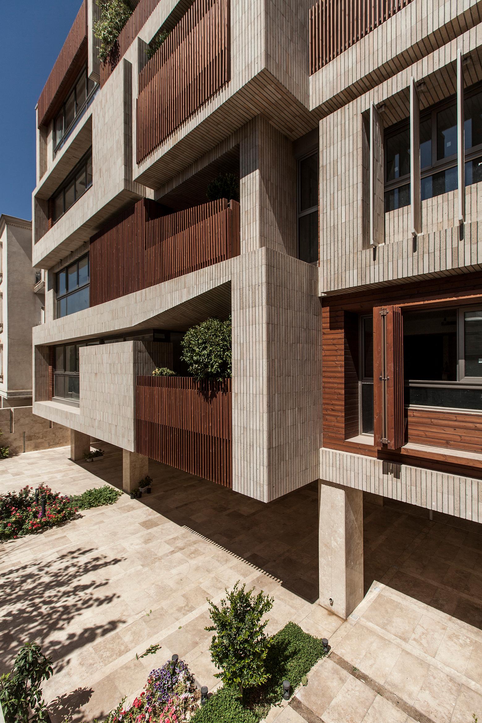 Five House Residential Building - image 10