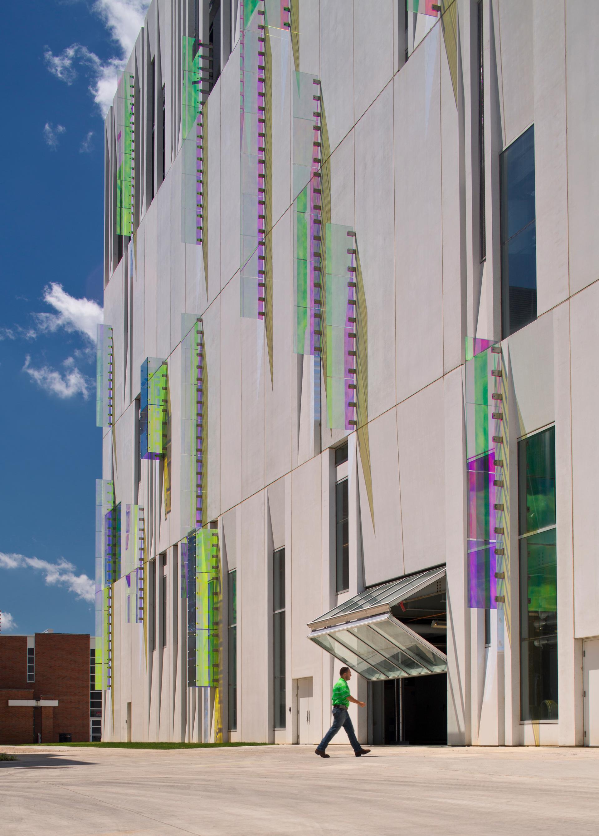 Ohio State University South Campus Central Chiller Plant - image 7
