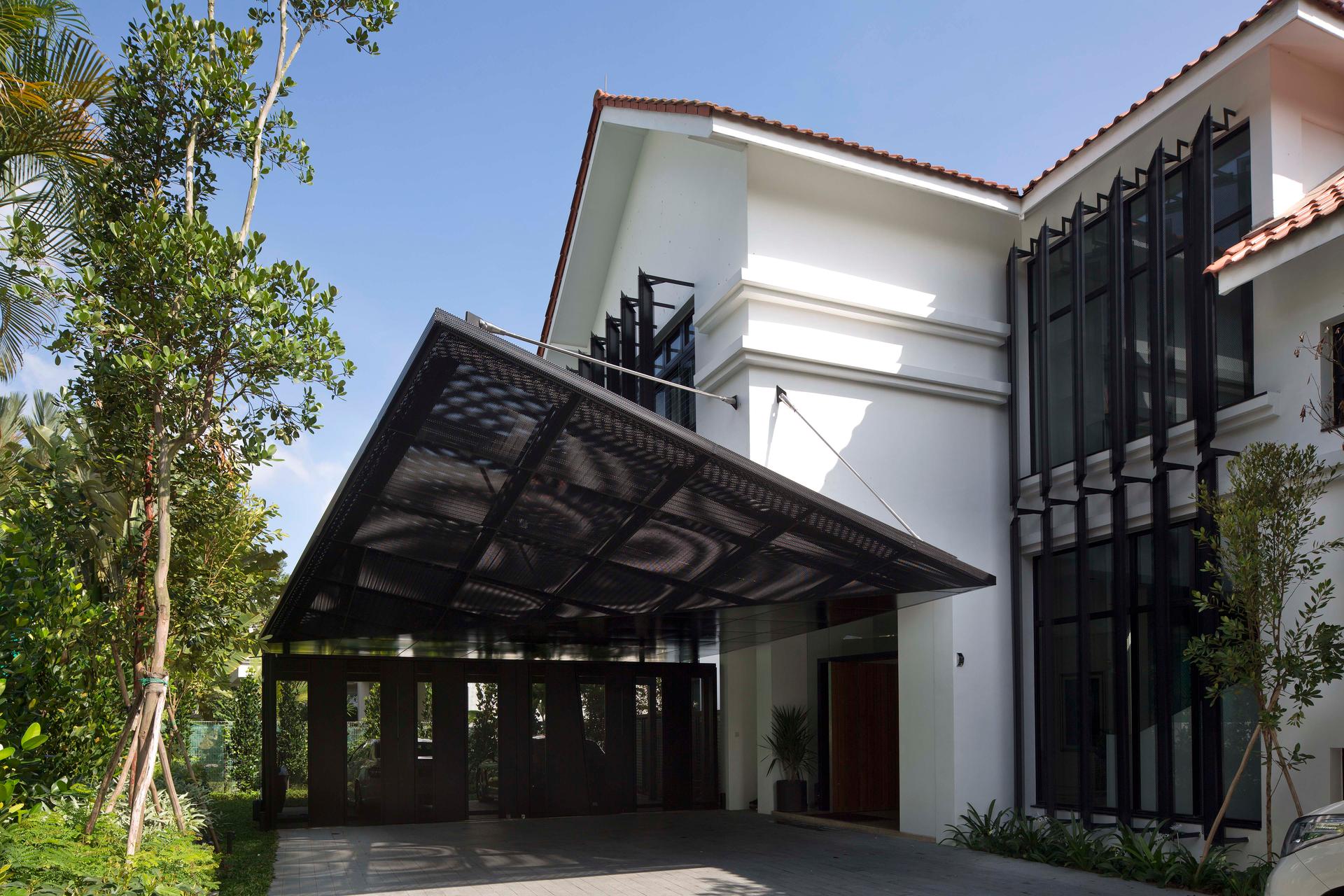 GLASS BRIDGE HOUSE - image 3