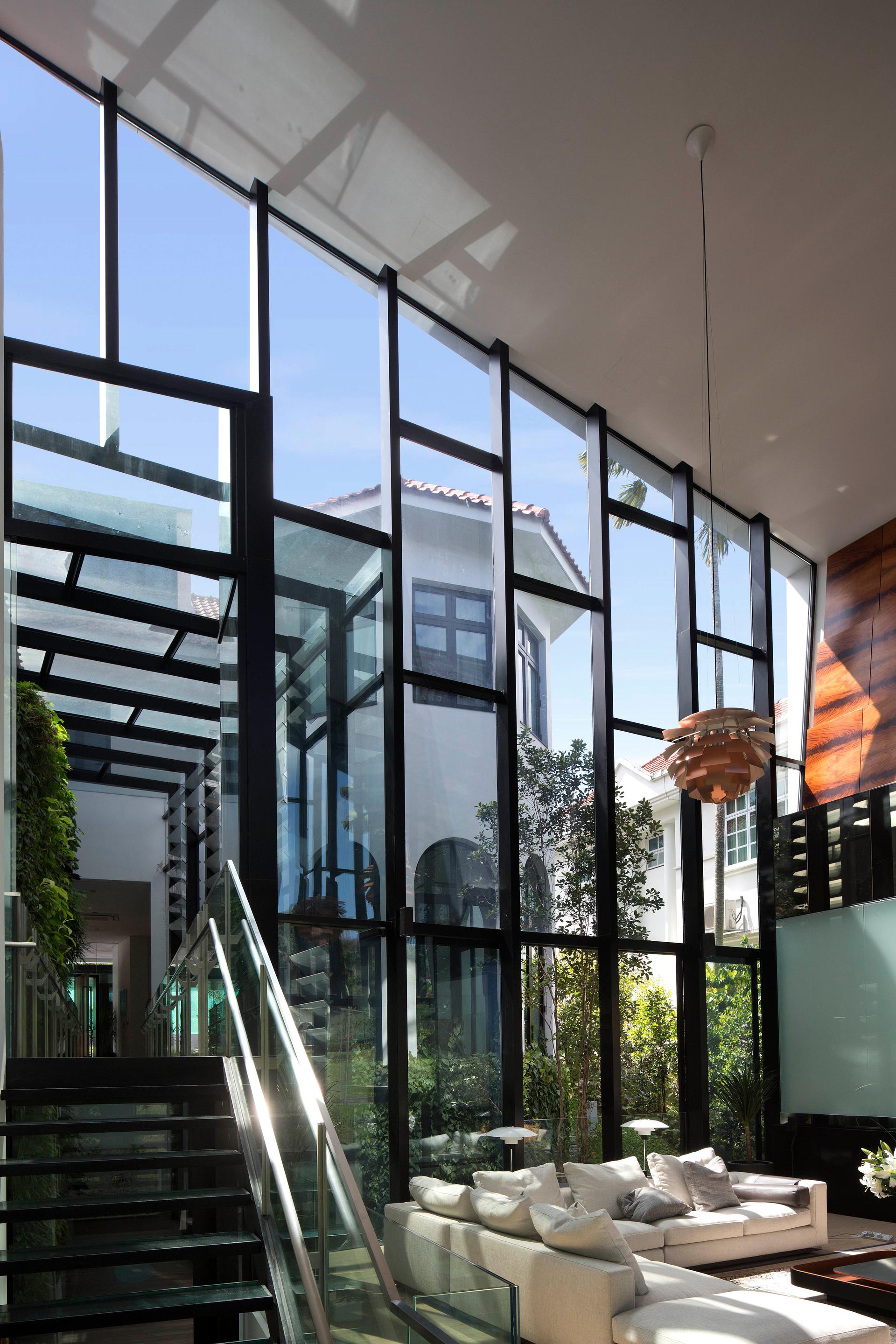 GLASS BRIDGE HOUSE - image 6