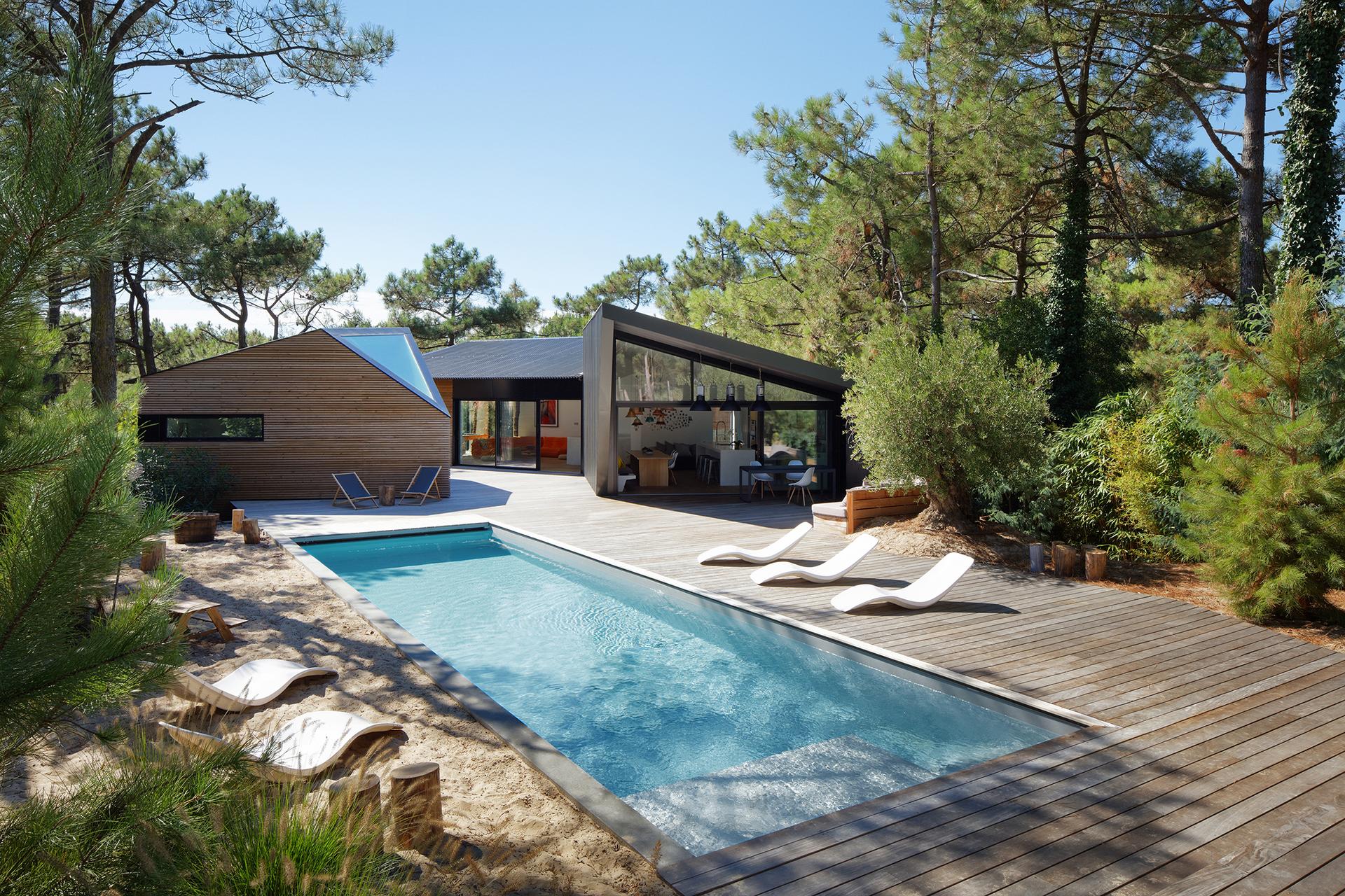 Holiday house with swimming pool in Cap Ferret (France) - image 3