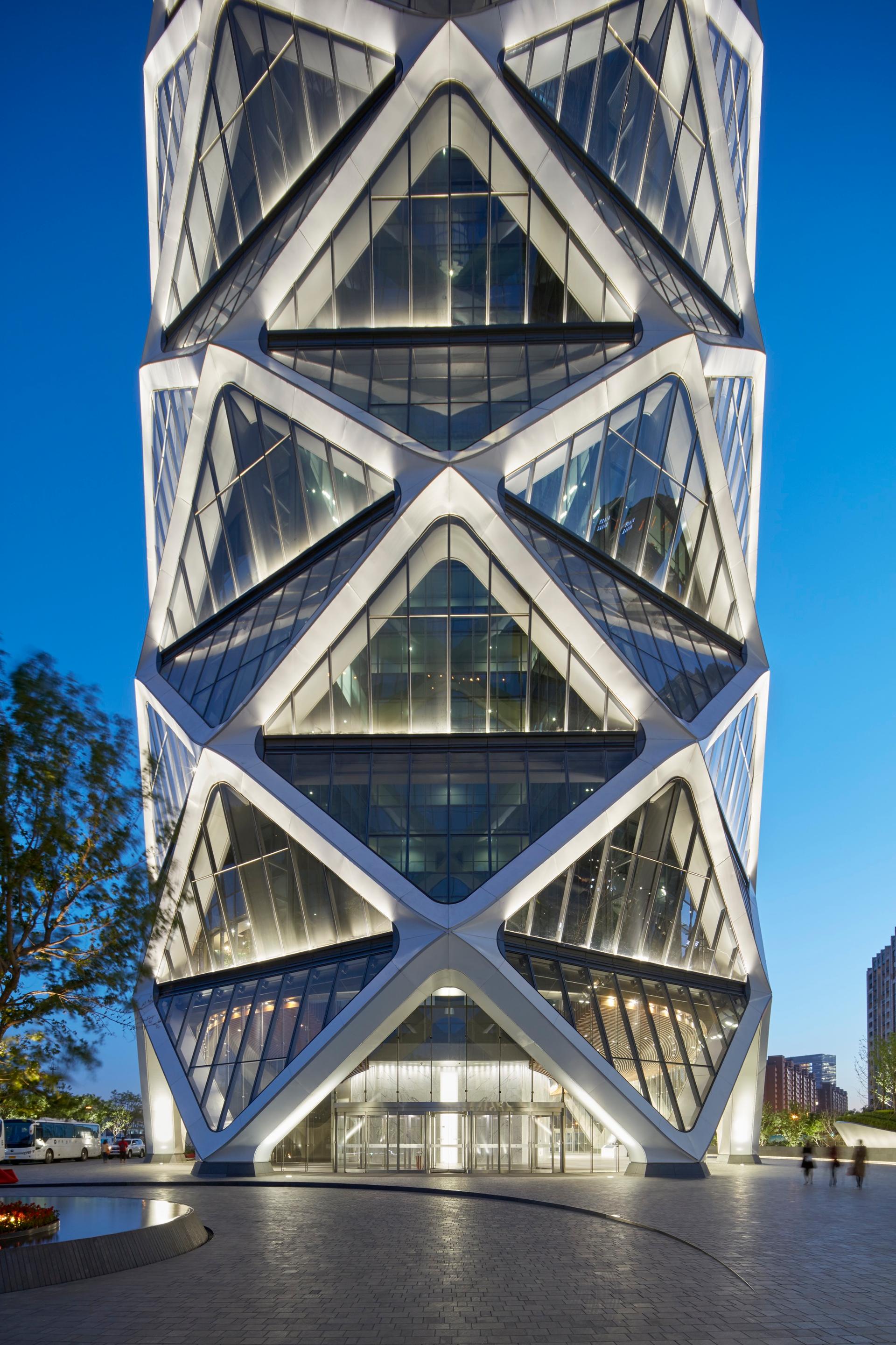 Poly International Plaza - image 3