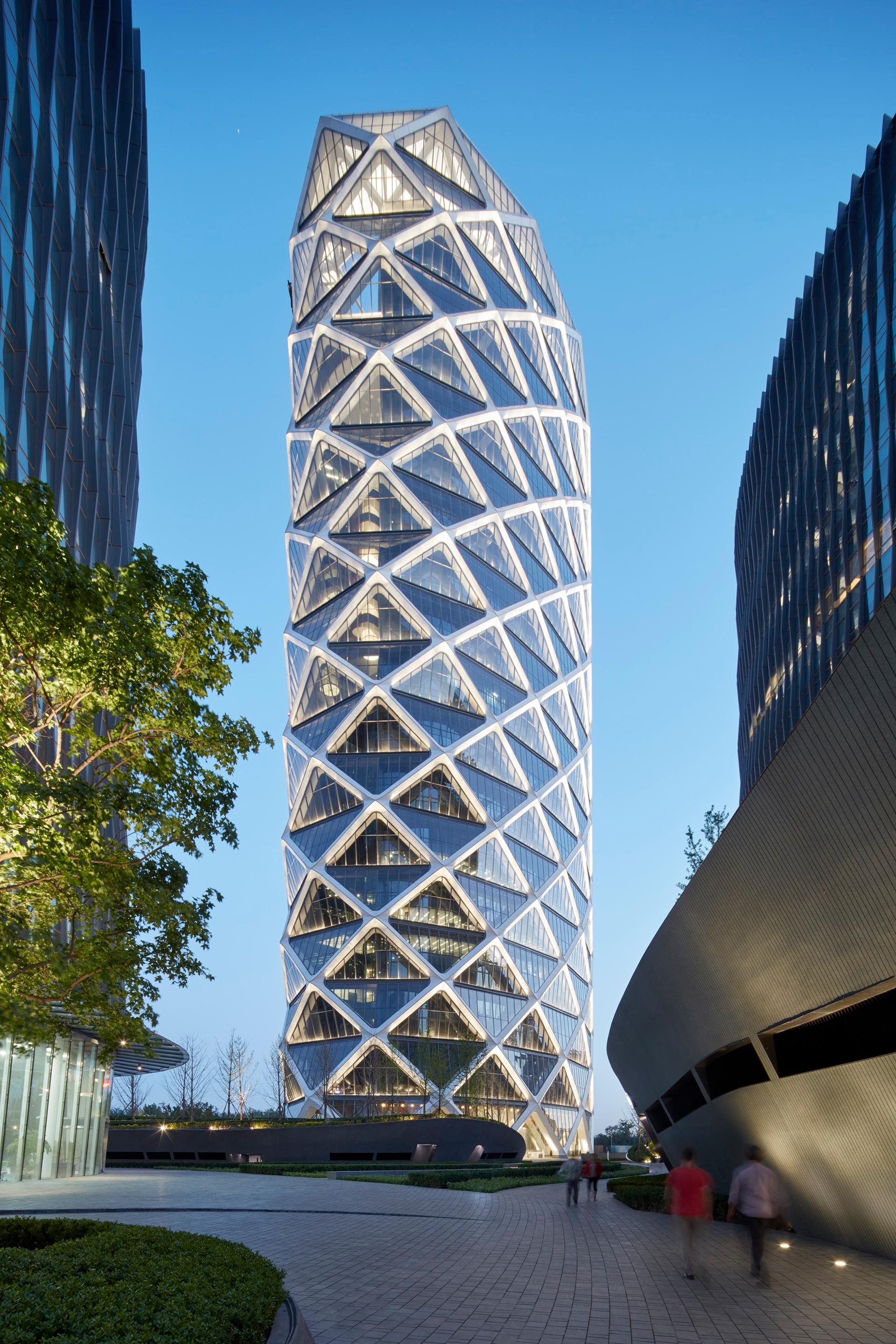 Poly International Plaza - image 8