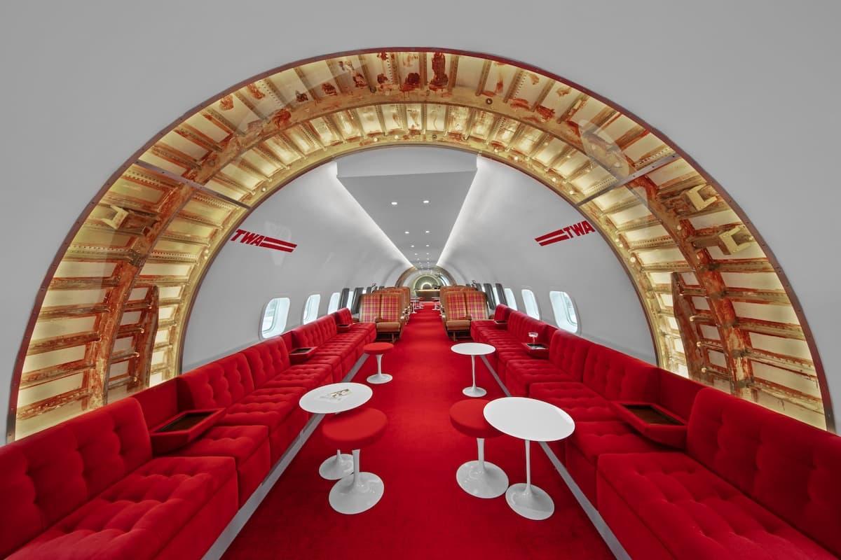 Connie Cocktail Lounge - image 9