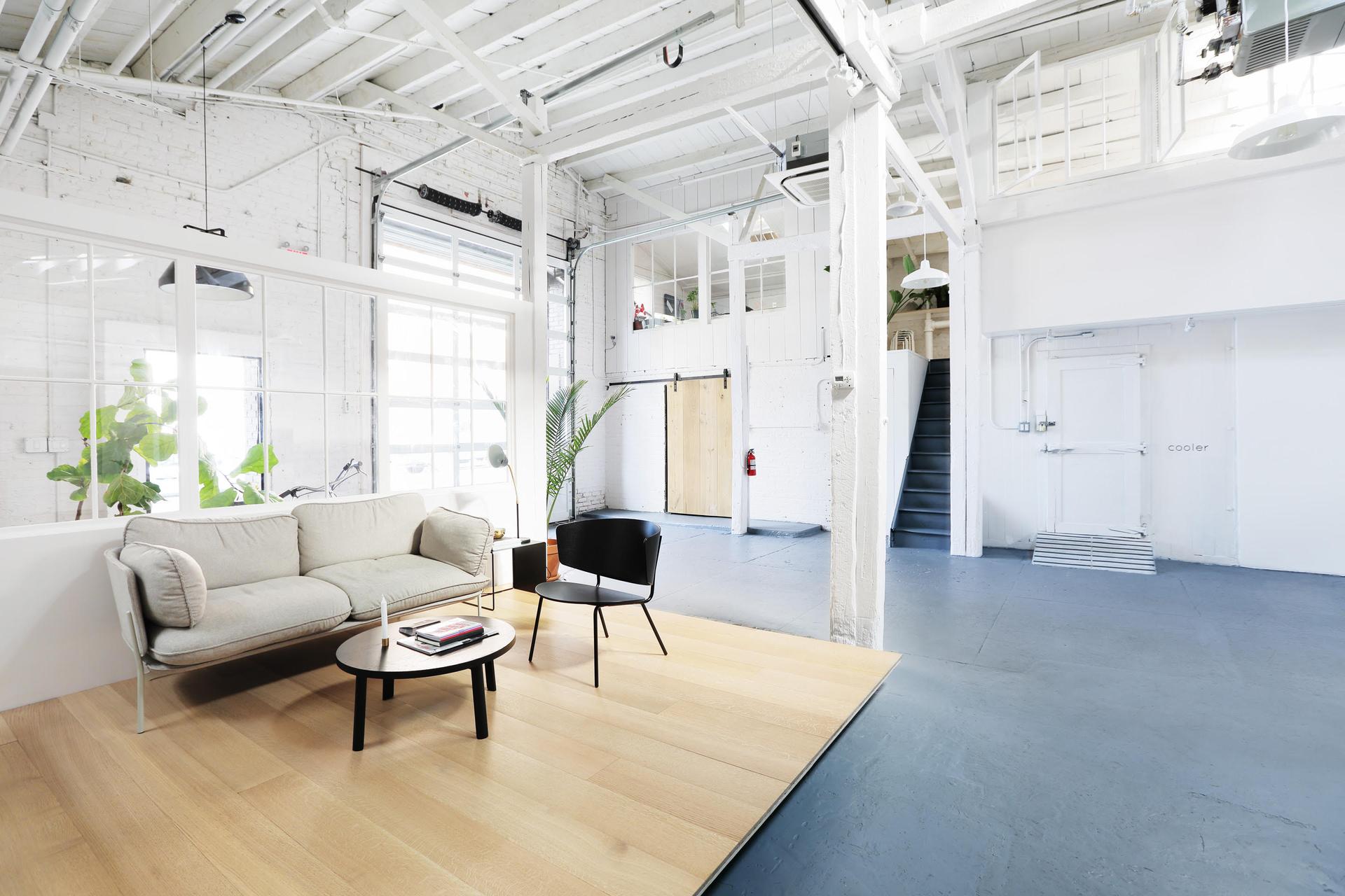 Madera Showroom / Cooler Gallery