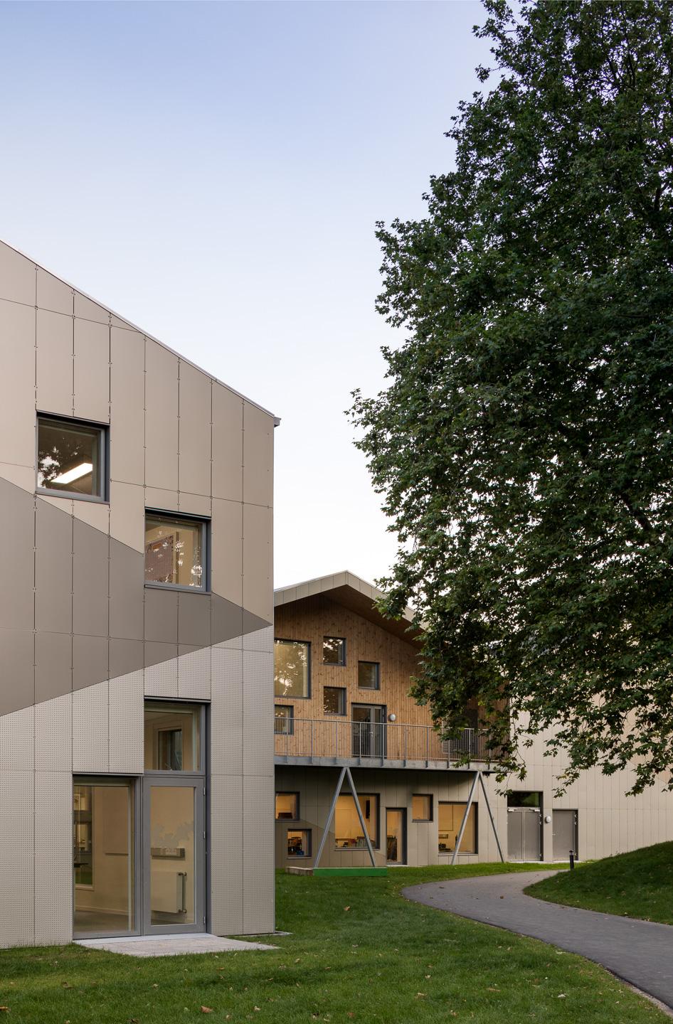 Skovbakke School - image 8