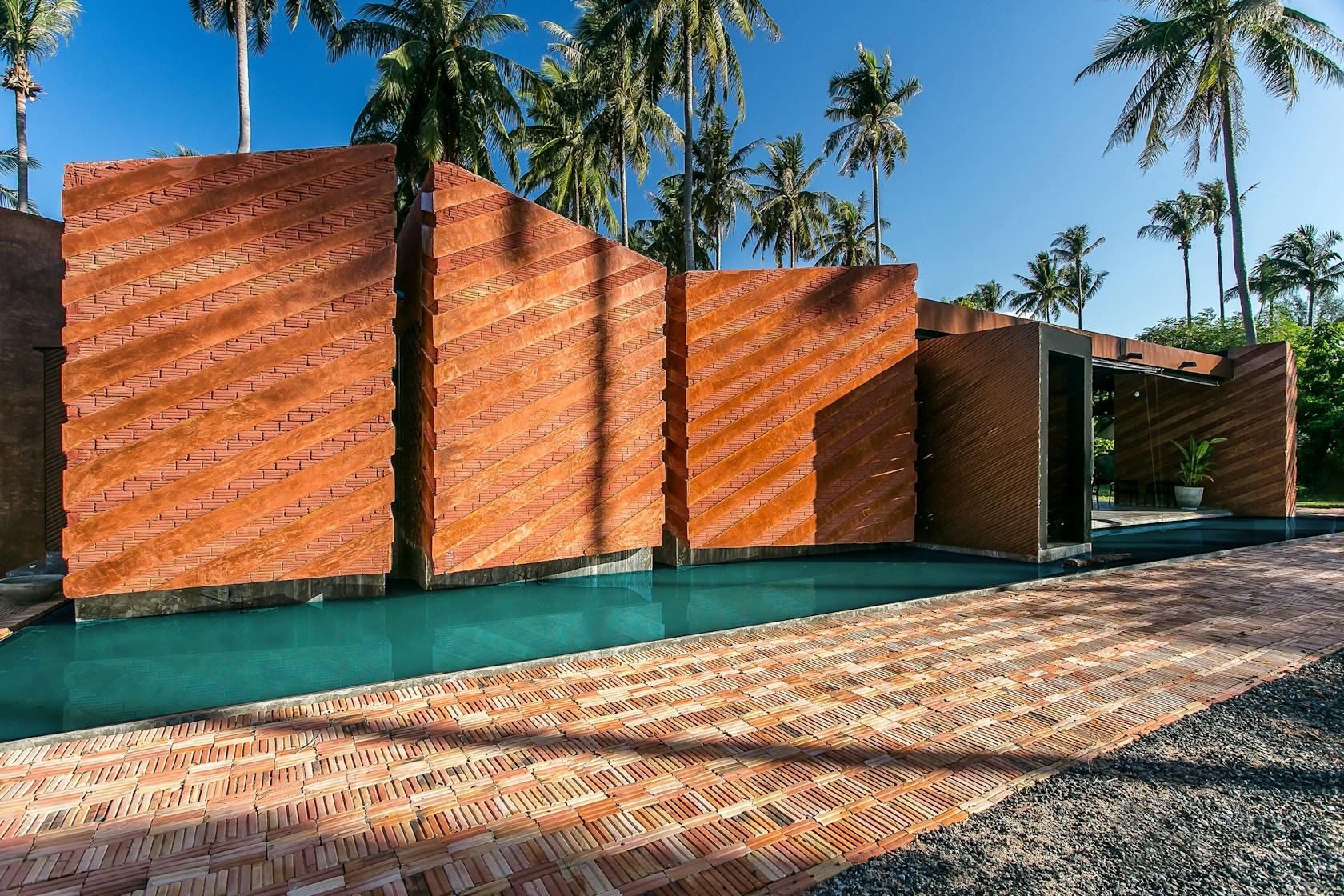 Somjai House | Coconutnoom Resort - image 2