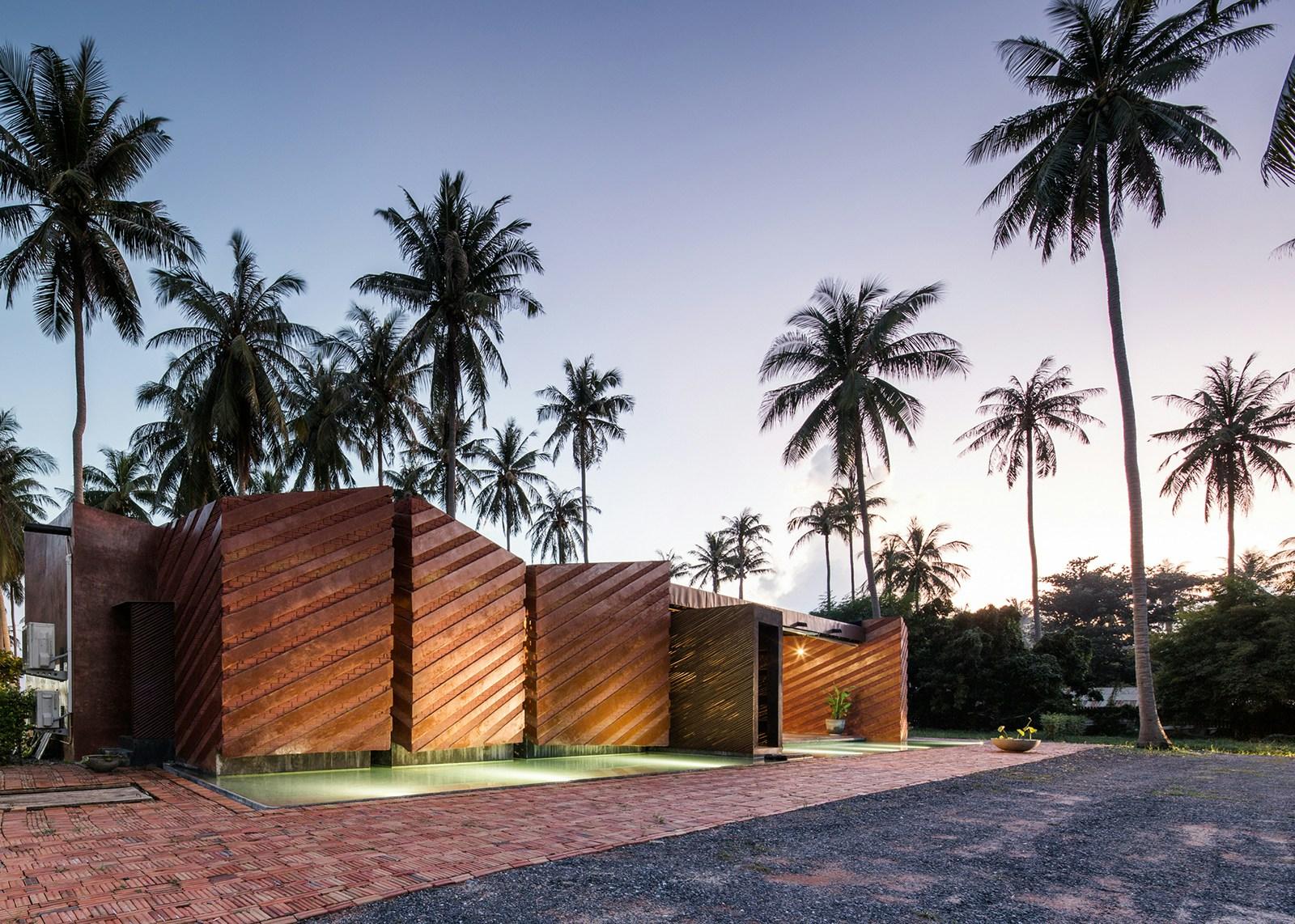 Somjai House | Coconutnoom Resort - image 9