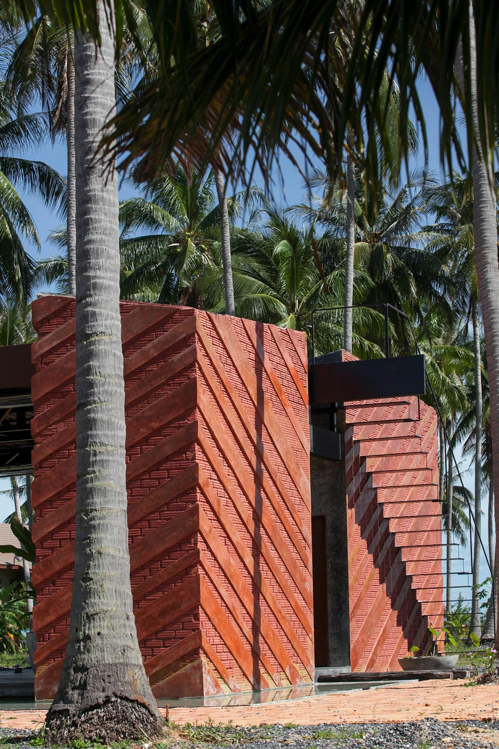 Somjai House | Coconutnoom Resort - image 23