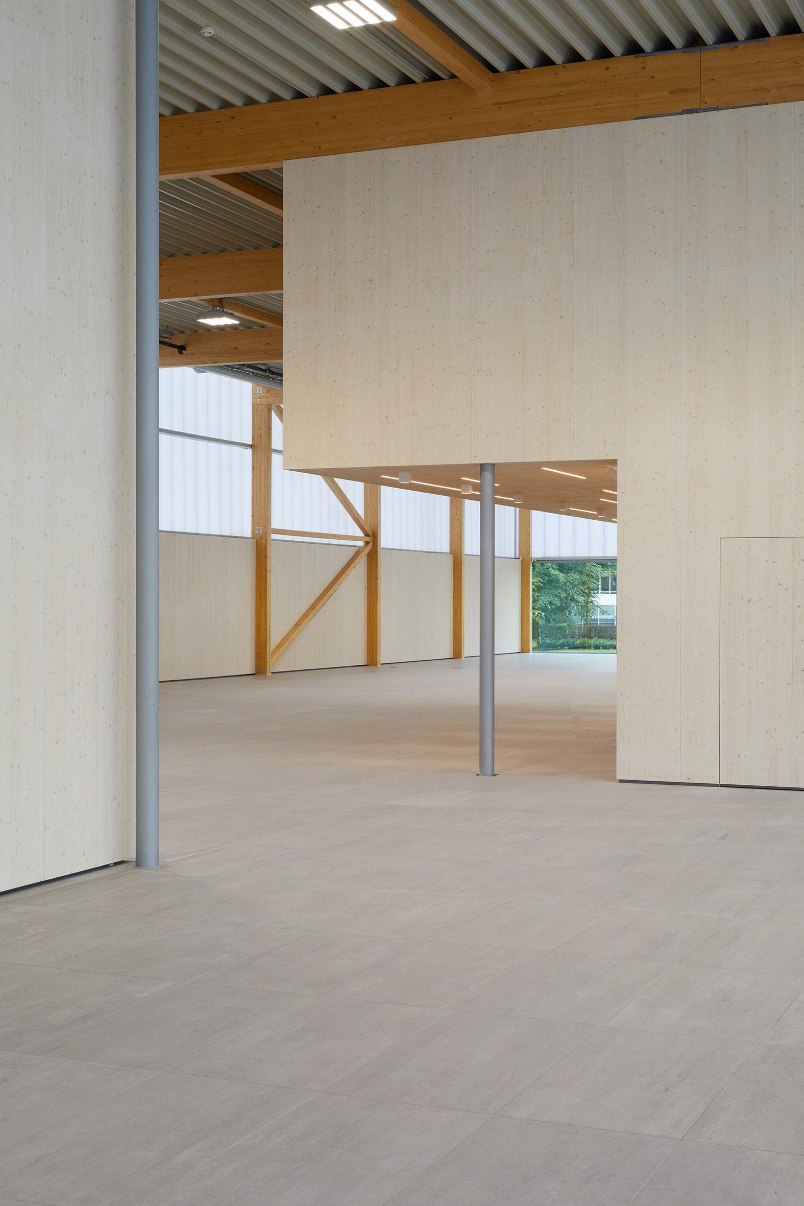 Car Showroom Halle - image 9
