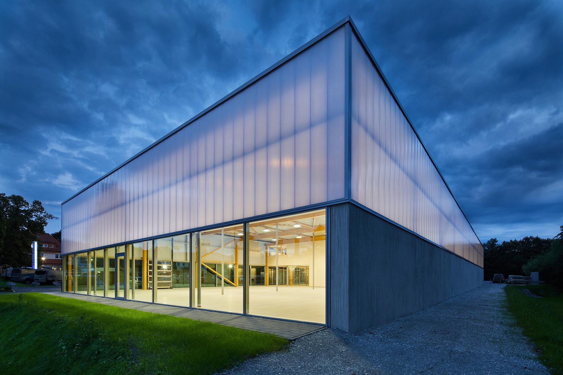 Car Showroom Halle - image 2